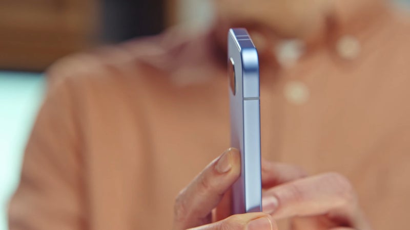 Screenshot of the Google Pixel 9a displayed by Dieter Bohn on the Android Show