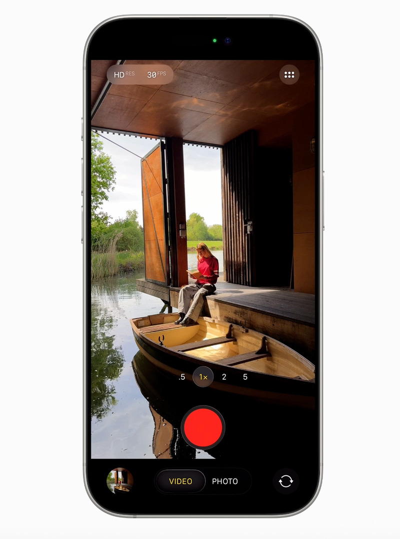 iOS 26: a closer look at the fresh redesign