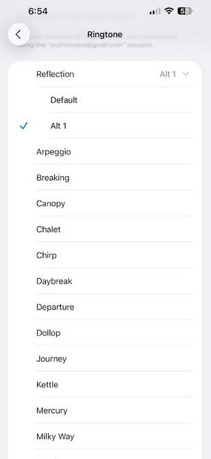 IOS 26 डेवलपर बीटा 2 रिलीज़ में प्रतिष्ठित प्रतिबिंब रिंगटोन का एक नया संस्करण शामिल है। | छवि क्रेडिट -फोनरेना - Apple ने iOS 26 डेवलपर बीटा 2 को नई सुविधाओं के साथ रिलीज़ किया और iPhone 17 एयर के बारे में एक सुराग