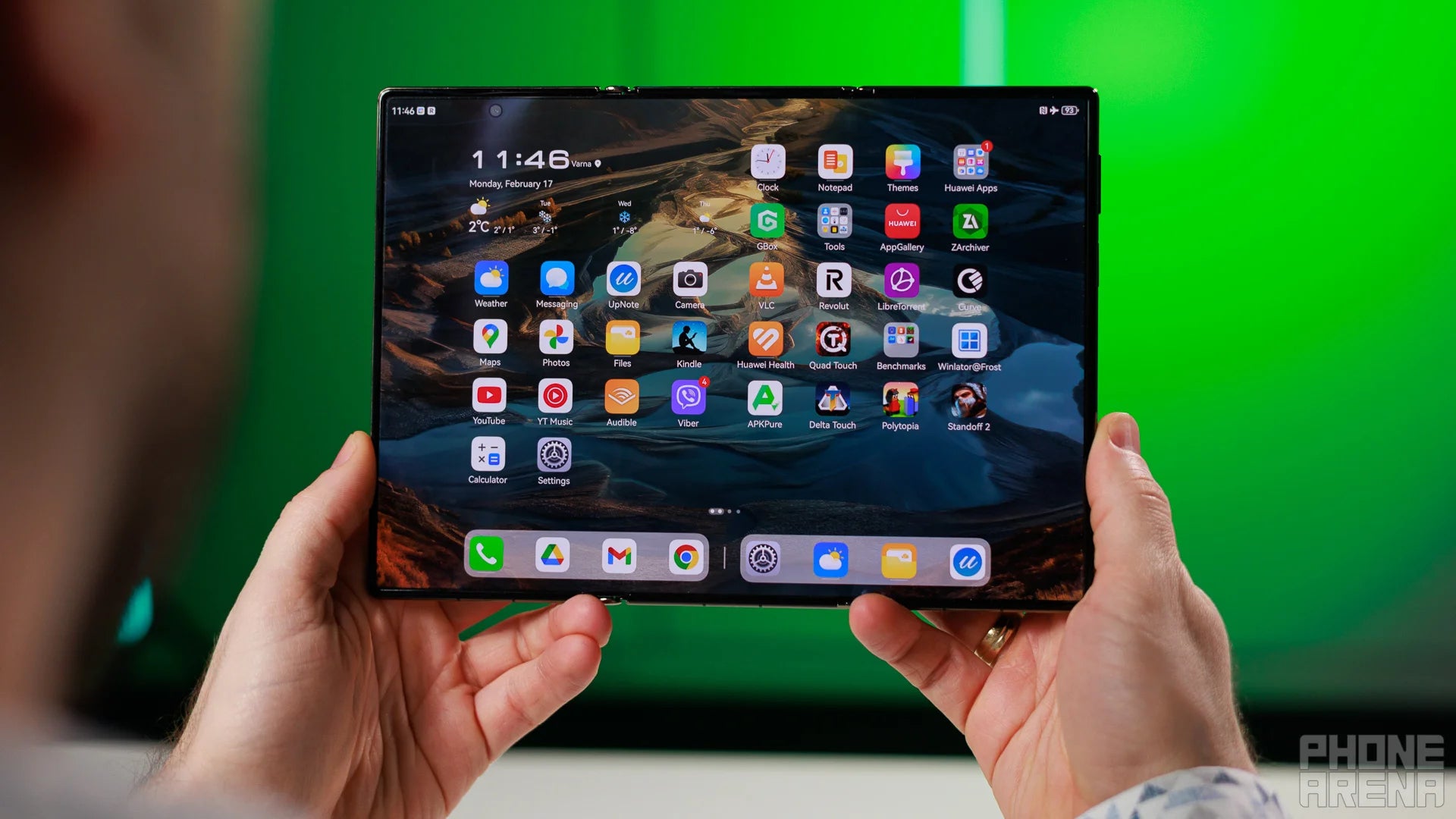 Phonearena द्वारा छवि - क्या सैमसंग Huawei के शीर्ष पर आकाशगंगा g गुना tri -fold के साथ आ सकता है?
