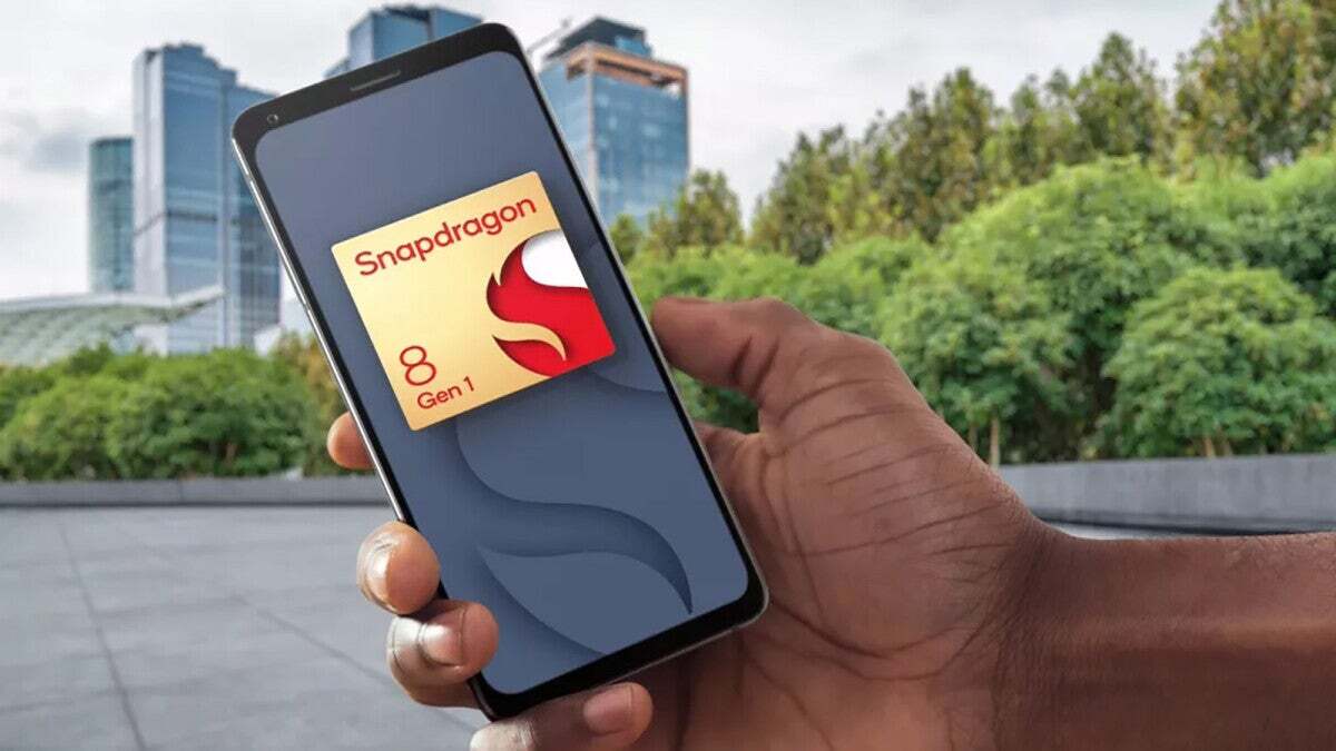 Thanks to Samsung Foundry's poor yields, Qualcomm switched to TSMC to make the Snapdragon 8+ Gen 1. | Image credit-PhoneArena - Samsung Foundry plans to pay for top sales talent to take business away from TSMC