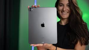 This Apple logo will be changed to landscape on the M5 iPad Pro.