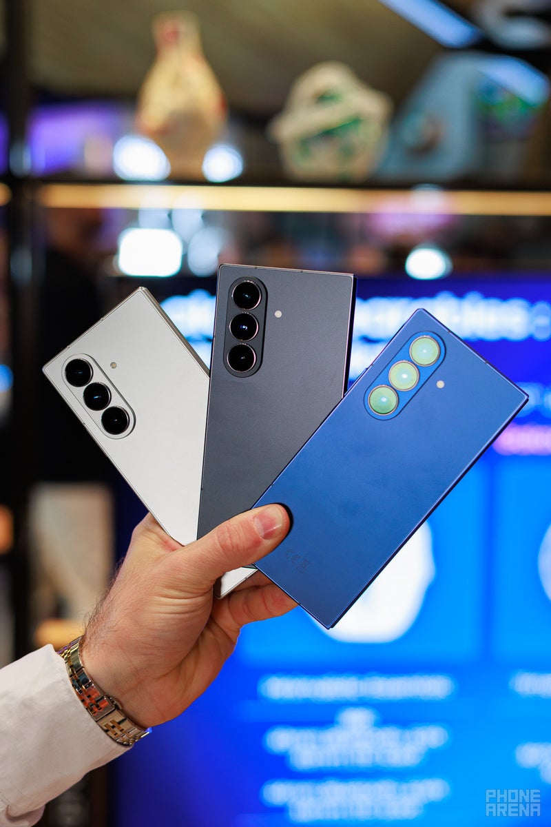 Galaxy Fold 7: Super-thin design and wider cover screen! (hands-on)