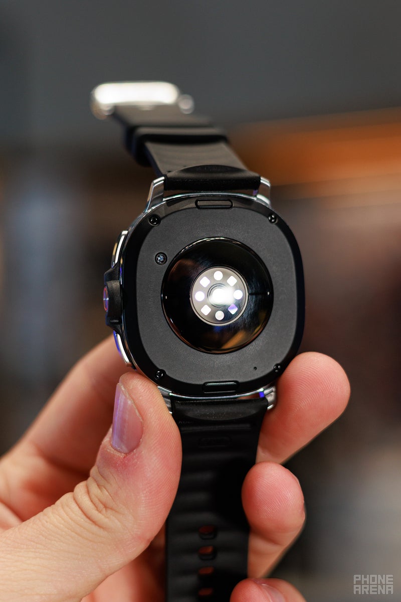 Galaxy Watch 8 Classic: awesome design at a higher price (hands-on)