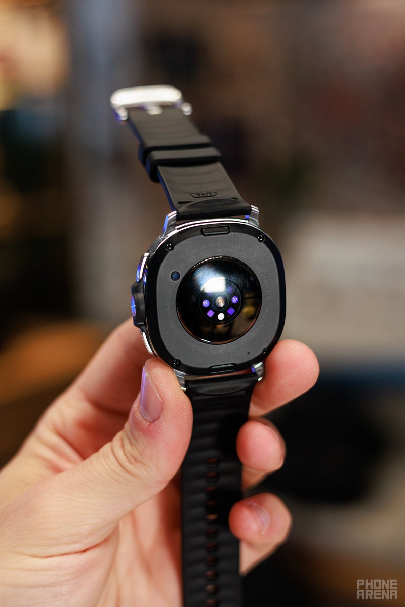 Galaxy Watch 8 Classic: awesome design at a higher price (hands-on)