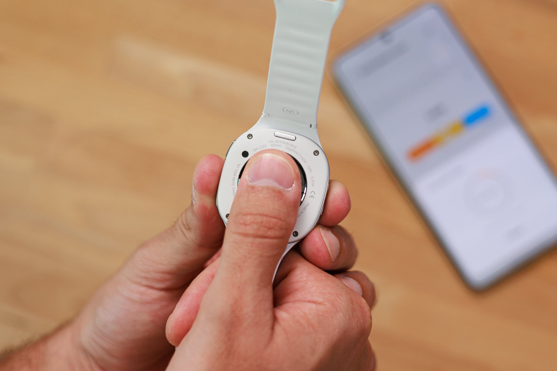 Just place your thumb on the sensor | Image by PhoneArena - Galaxy Watch 8&#039;s best feature is a scientifically proven longevity marker