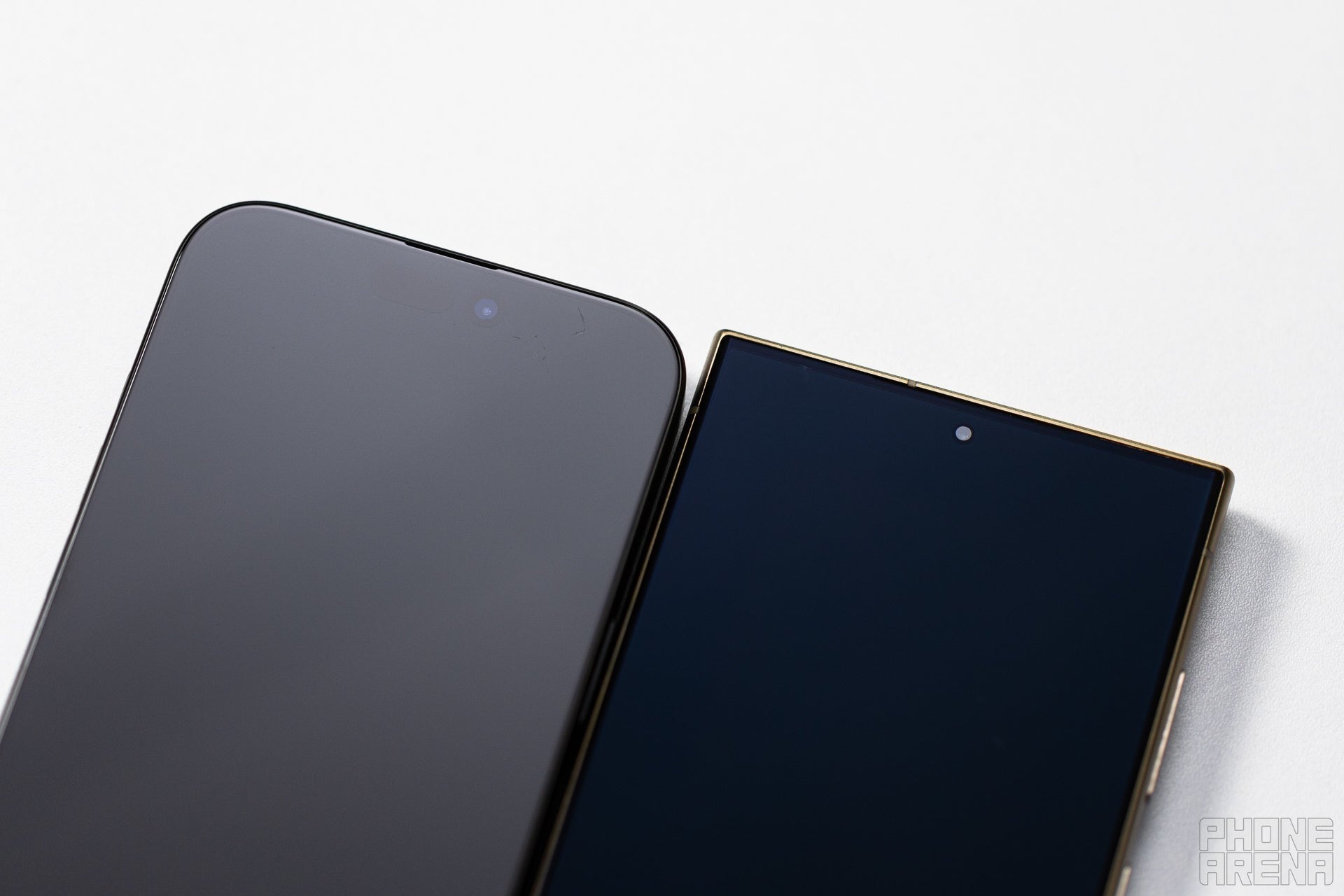 iPhone 16 Pro Max vs S24 Ultra - can&#039;t catch a scratch (Image credit - PhoneArena) - I don’t care about 2025 phones, I’m using this old gem