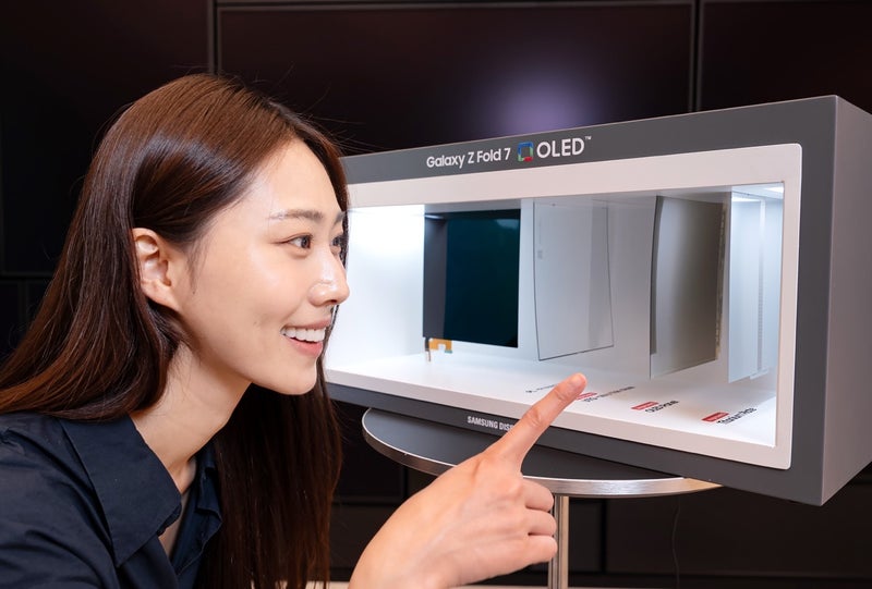 Samsung boasts impressive durability of Galaxy Z Fold 7’s OLED panel with rigorous fold test