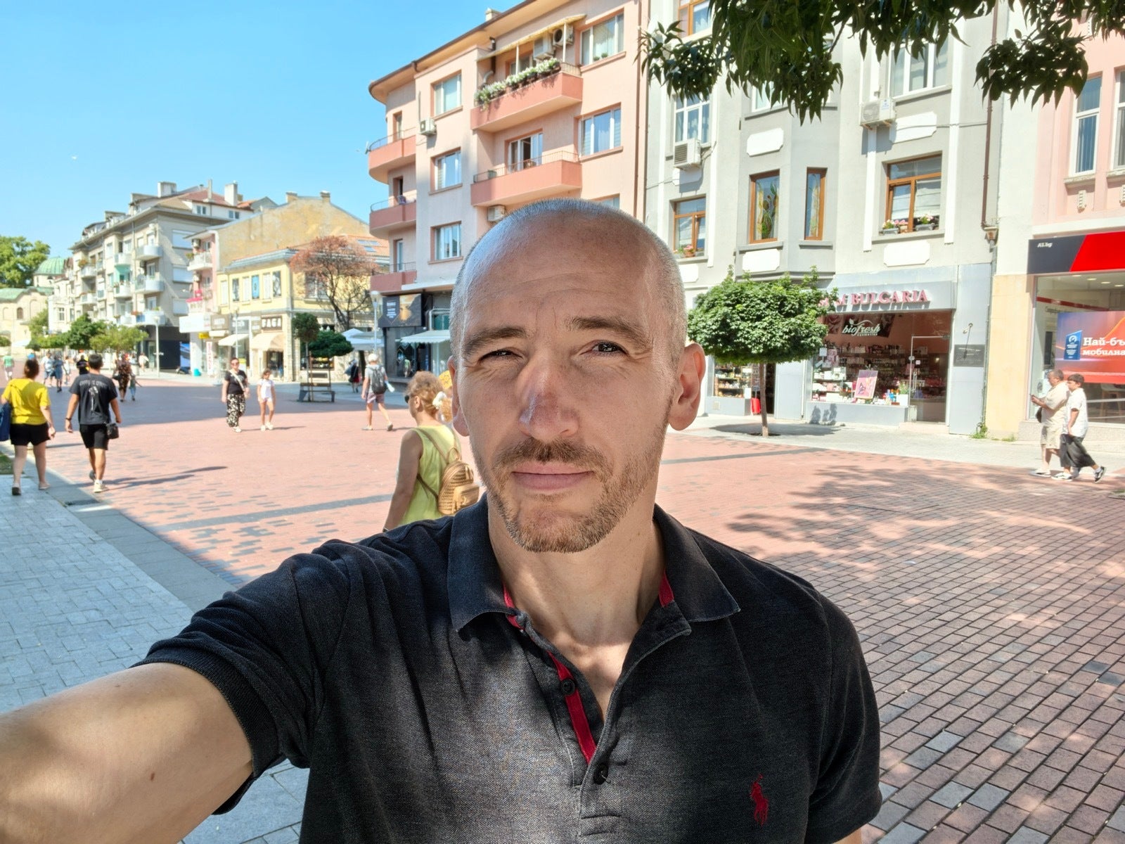 Pura 80 Ultra - Huawei Pura 80 Ultra vs Galaxy S25 Ultra: Sample Photos Comparison