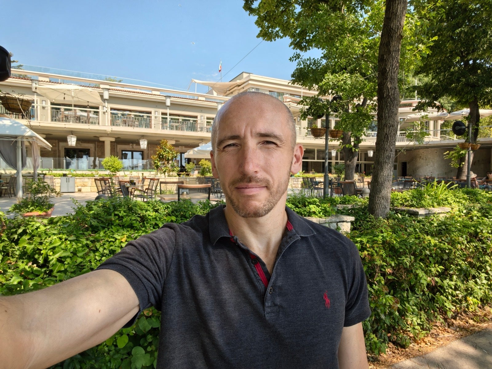 Pura 80 Ultra - Huawei Pura 80 Ultra vs Galaxy S25 Ultra: Sample Photos Comparison