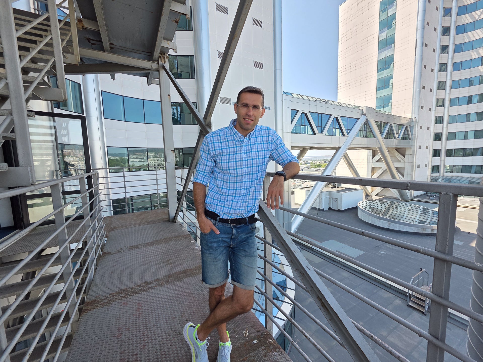 S25 Ultra - Huawei Pura 80 Ultra vs Galaxy S25 Ultra: Sample Photos Comparison