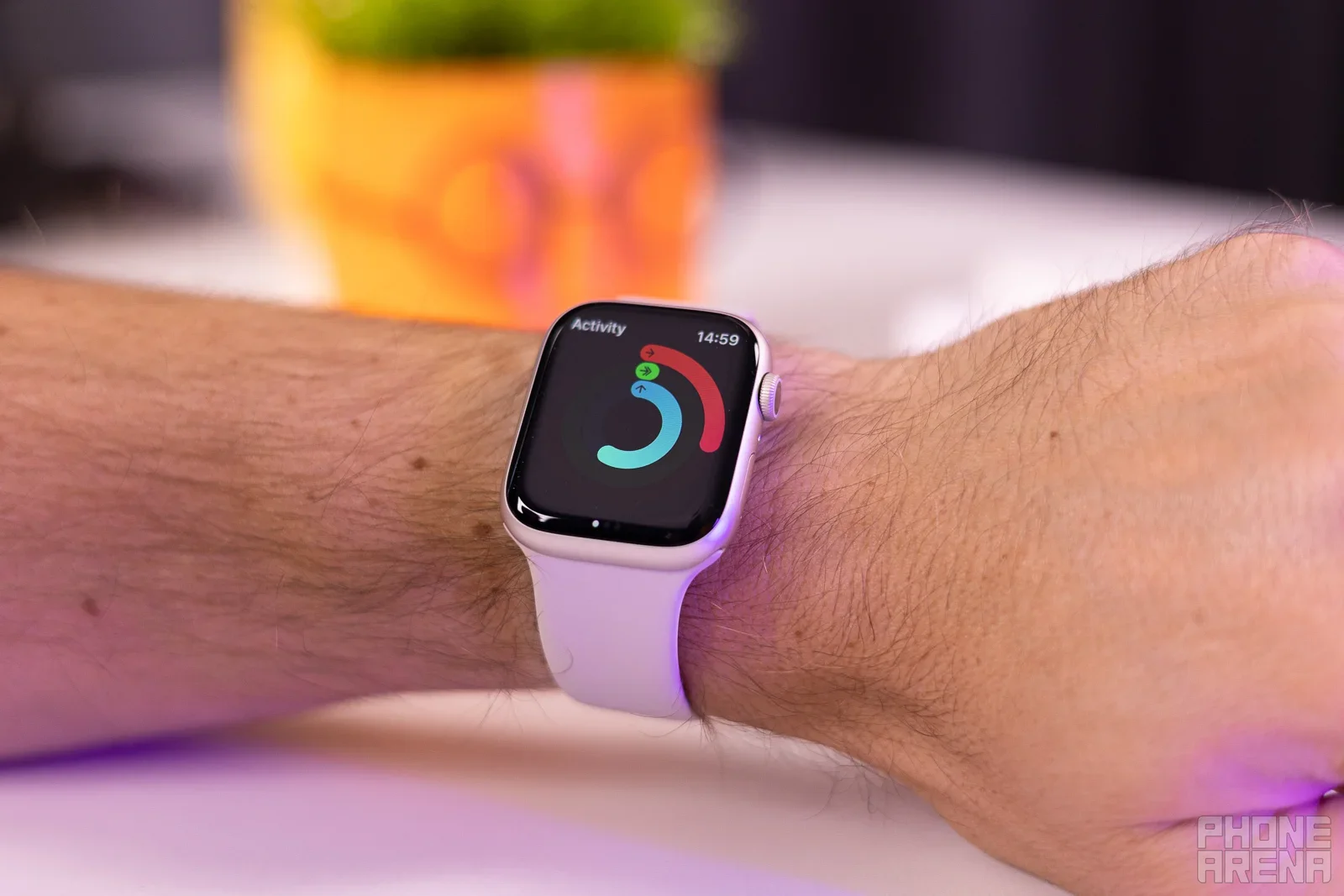 Apple Watch&#039;s rotating crown is minimal and gives more design freedom - Galaxy Watch 8 Classic&#039;s rotating bezel: A feature I can live without