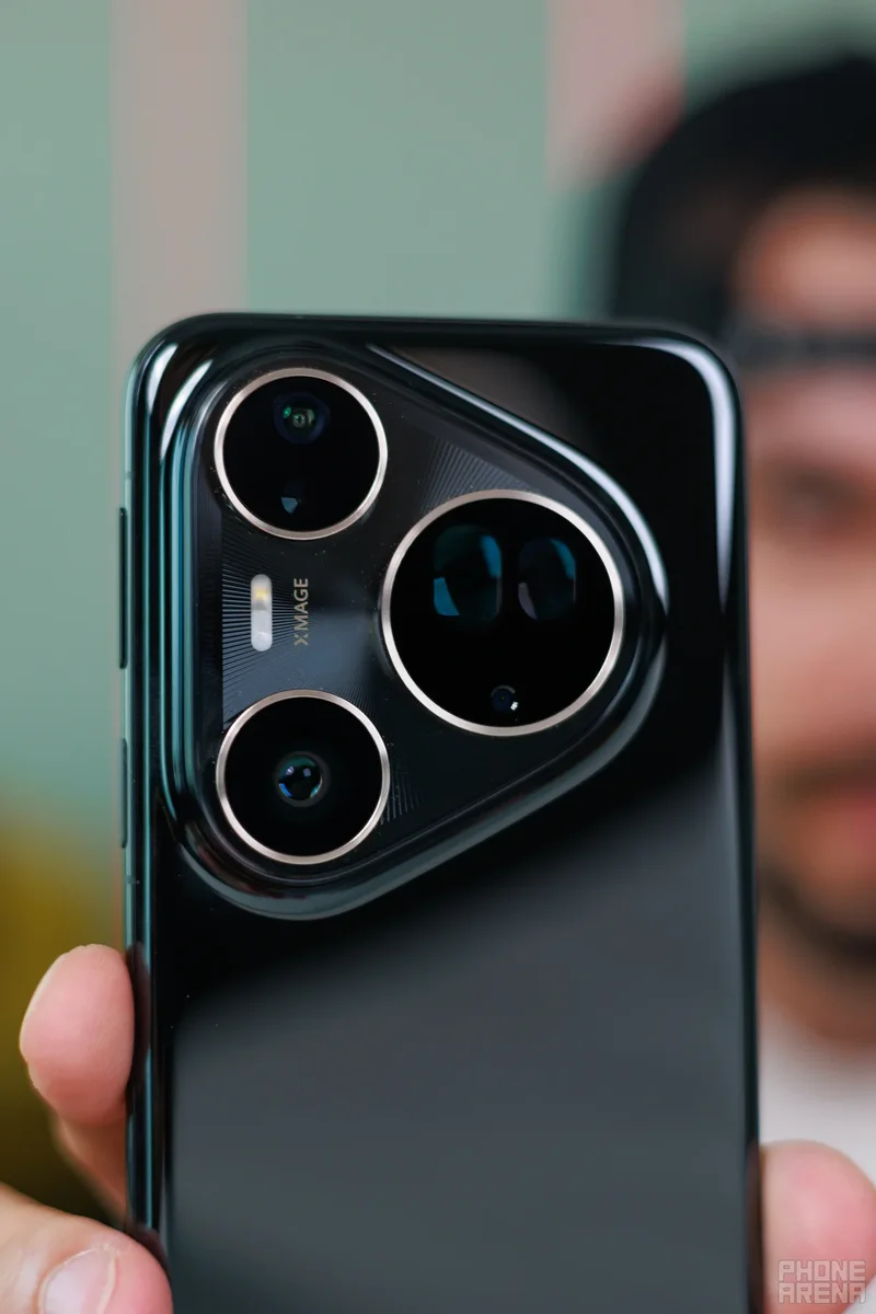 Two telephoto cameras in one! A revolution or a gimmick?