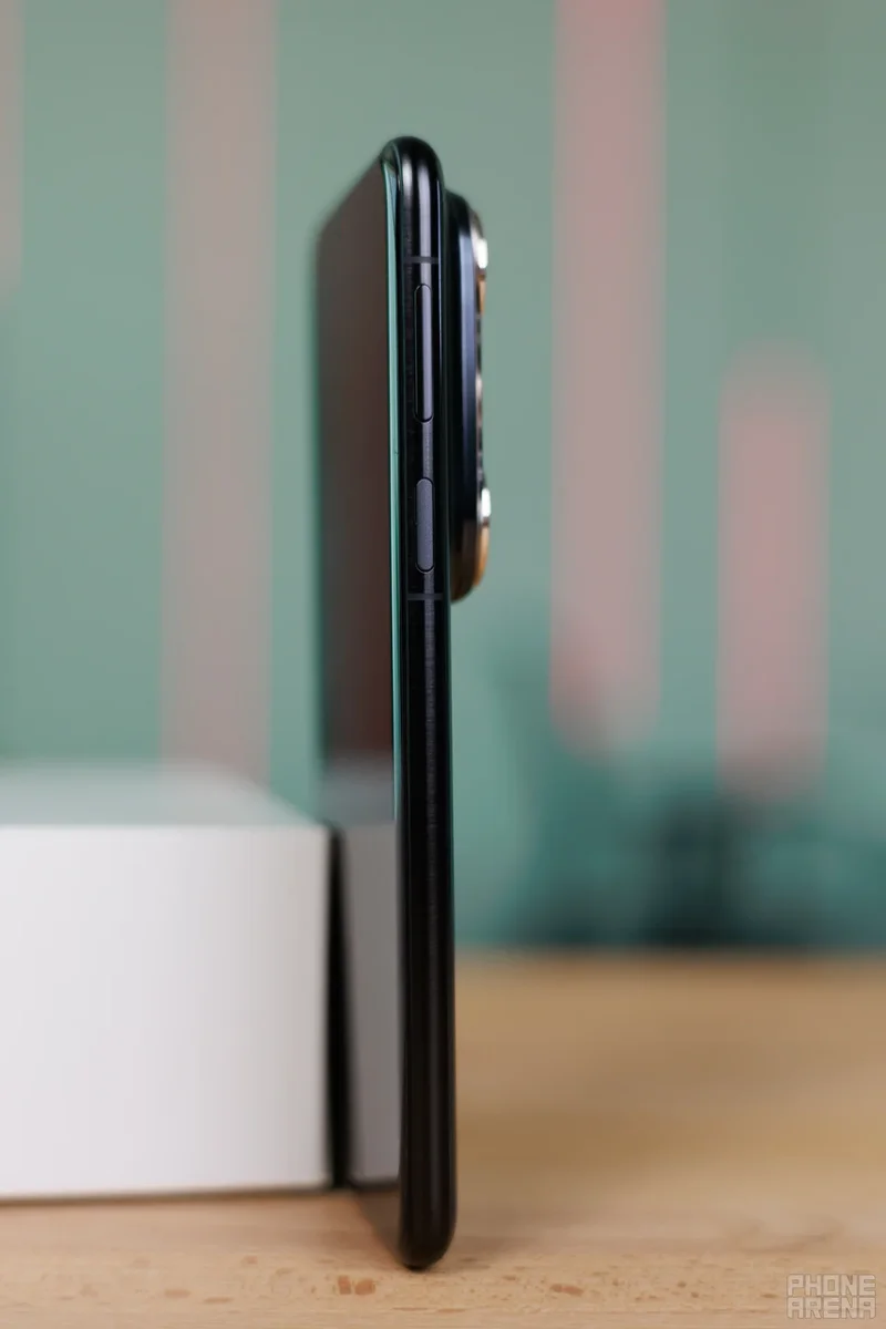 Two telephoto cameras in one! A revolution or a gimmick?