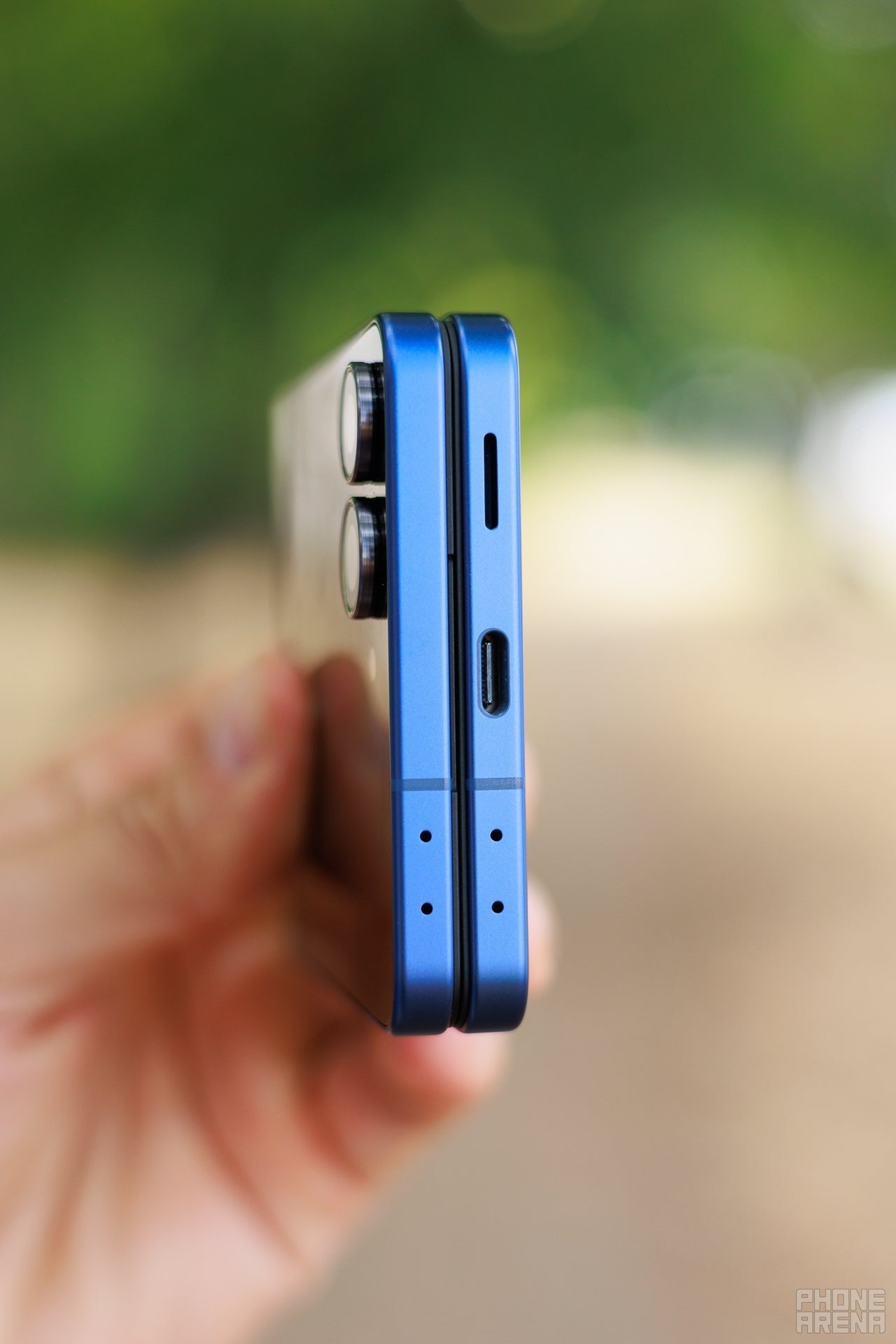 Even a 30-minute charge only gets the Flip 7 to 43% — Samsung needs to speed things up. | Image credit — PhoneArena - I wanted to love the Z Flip 7, but now I’m just hoping Samsung doesn’t waste the Flip 8