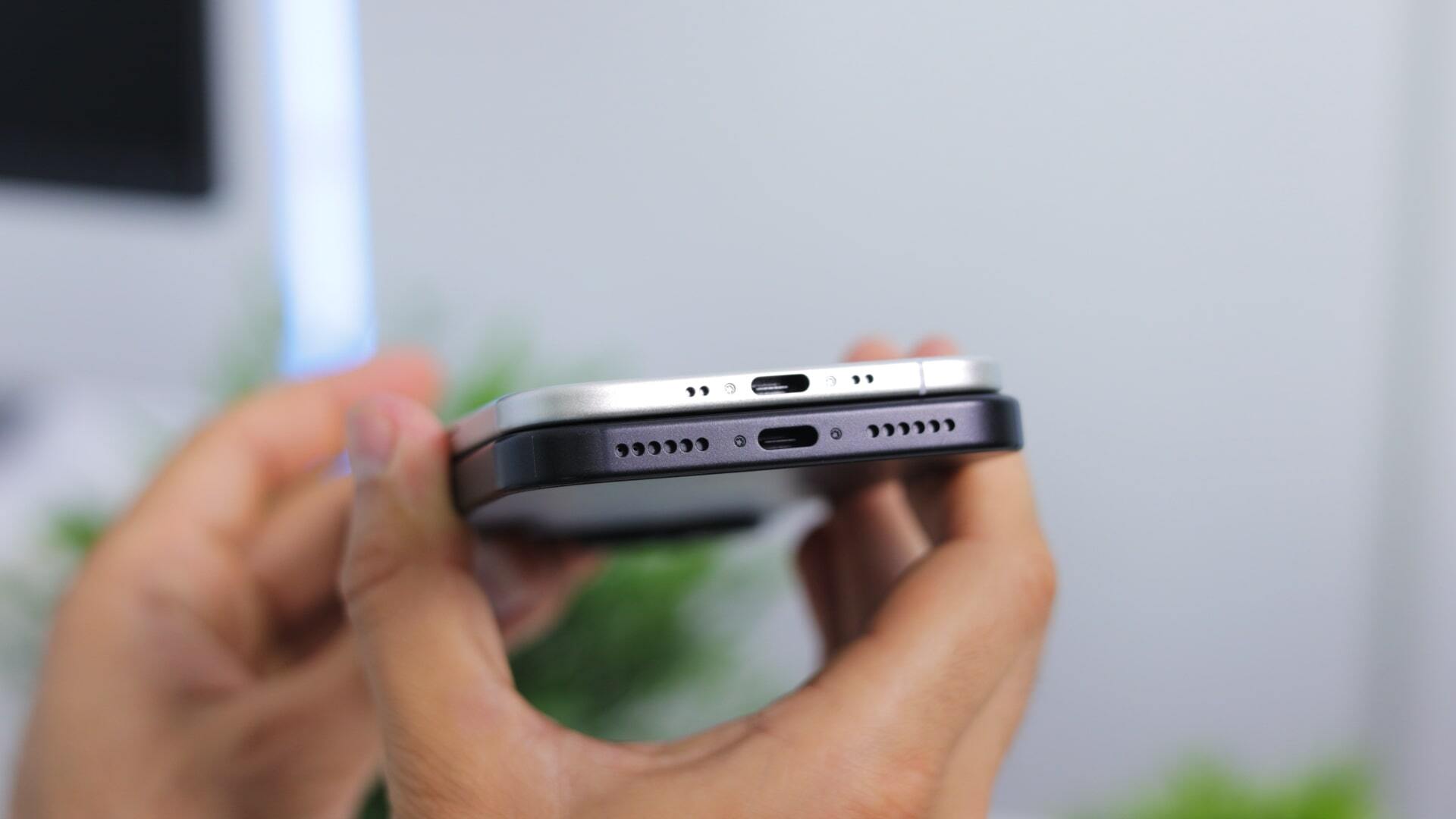Apple على وشك نهب جيوبك لجهاز Iphone 17 ، وهذا ما تحصل عليه تبدو وحدة Iphone 17 Air Dummy أرقًا على جهاز Iphone العادي. | صورة بواسطة Phonearena - Apple على وشك نهب جيوبك لجهاز Iphone 17 ، وهذا ما تحصل عليه