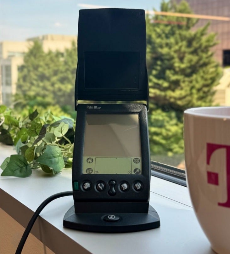 The Palm IIIxe found in a T-Mobile office.