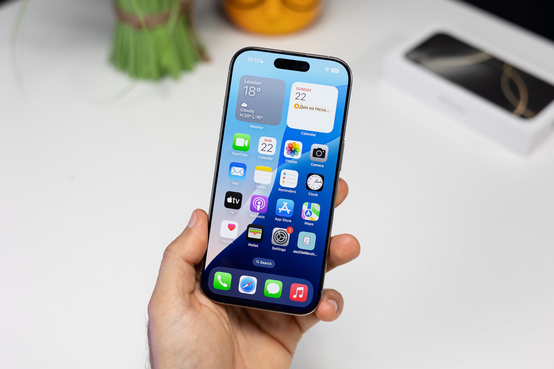 iPhone 16 Pro Long-term Review After (Almost) One Year