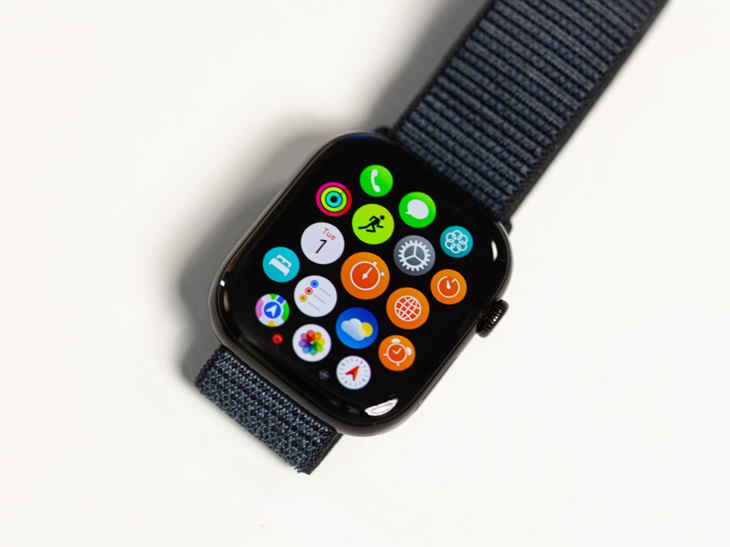 Chen Shi stole health-tracking technology for an Apple Watch competitor. | Image credit — PhoneArena - Oppo has responded to Apple’s claims of corporate espionage, so what really happened?