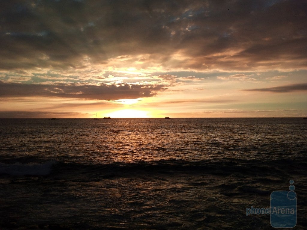 Bustervic - Sony Ericsson Xperia X10Kailua-Kona in Hawaii(last time's winner) - Cool images, taken with your cell phone #7