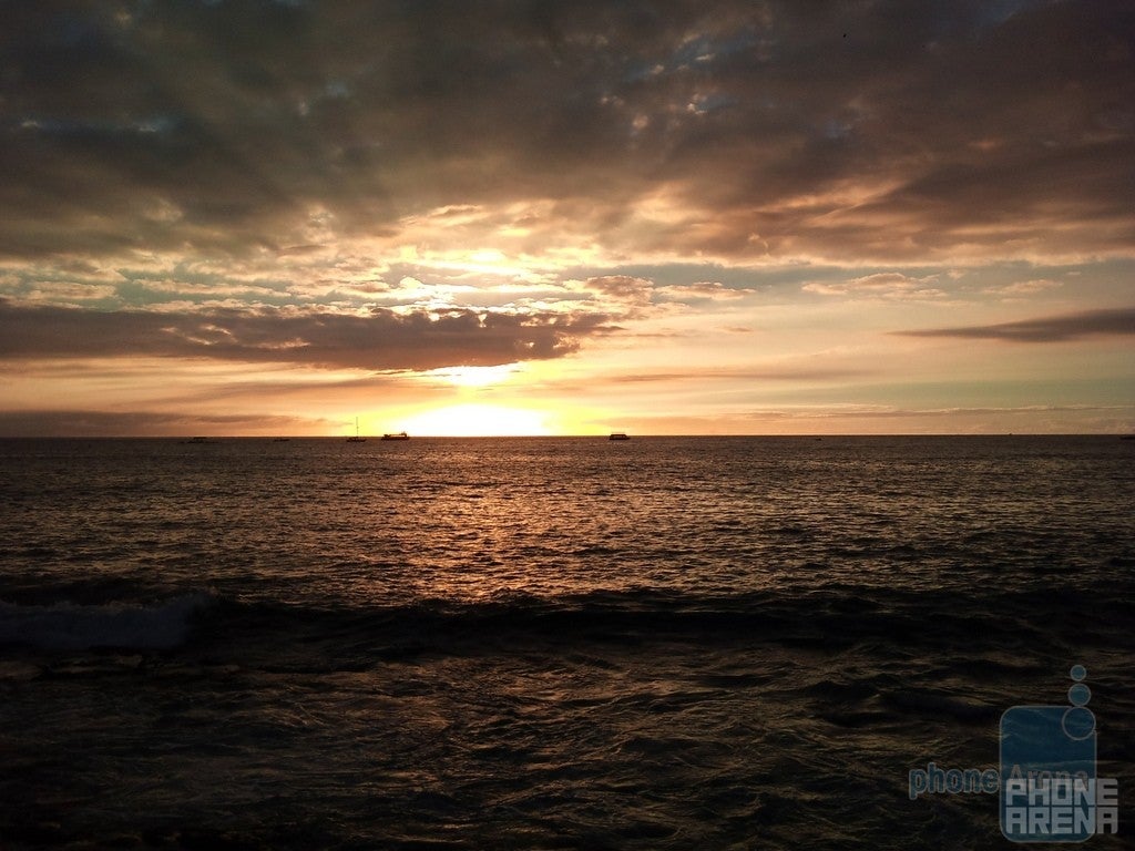 Bustervic - Sony Ericsson Xperia X10Kailua-Kona in Hawaii(last time's winner) - Cool images, taken with your cell phone #7