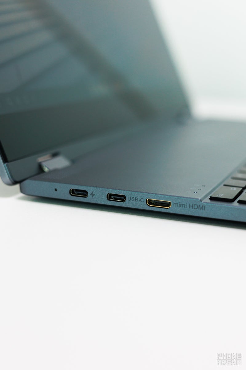 The most over-the-top Samsung Dex experience: UPerfect UDock X 15.6 Pro lapdock
