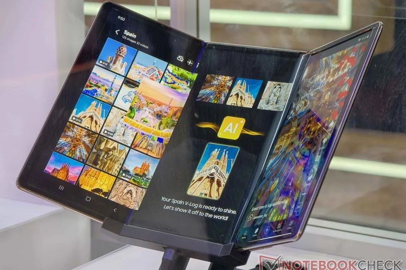 "G" Fold concept at MWC 2025