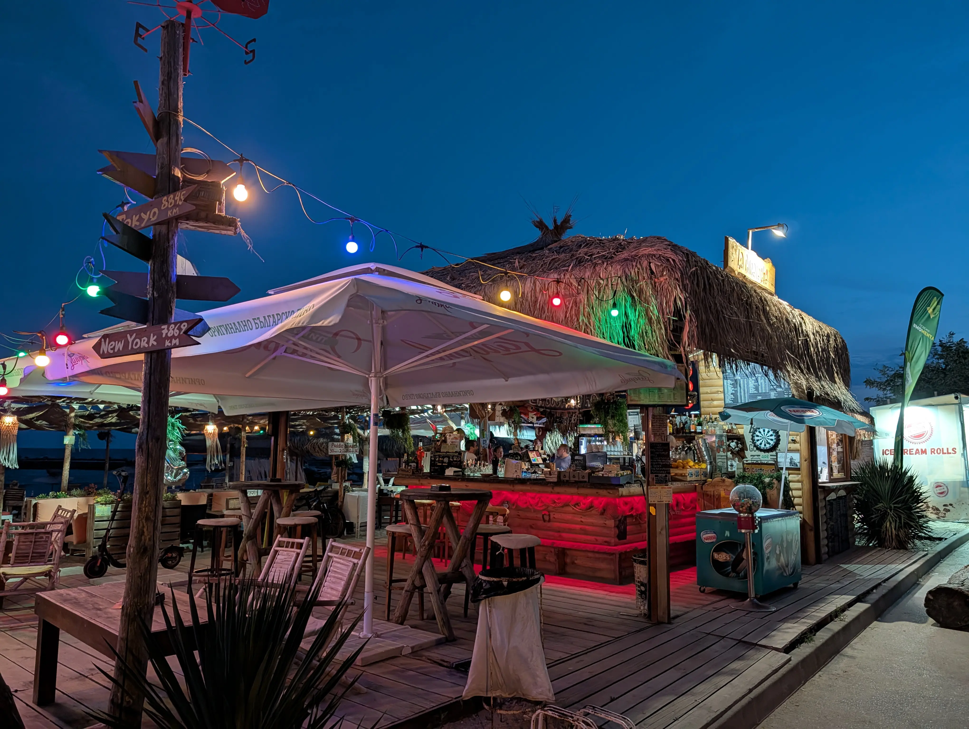 Pixel 10 Pro XL - Pixel 10 Pro XL vs Galaxy S25 Ultra: Sample Photos Comparison