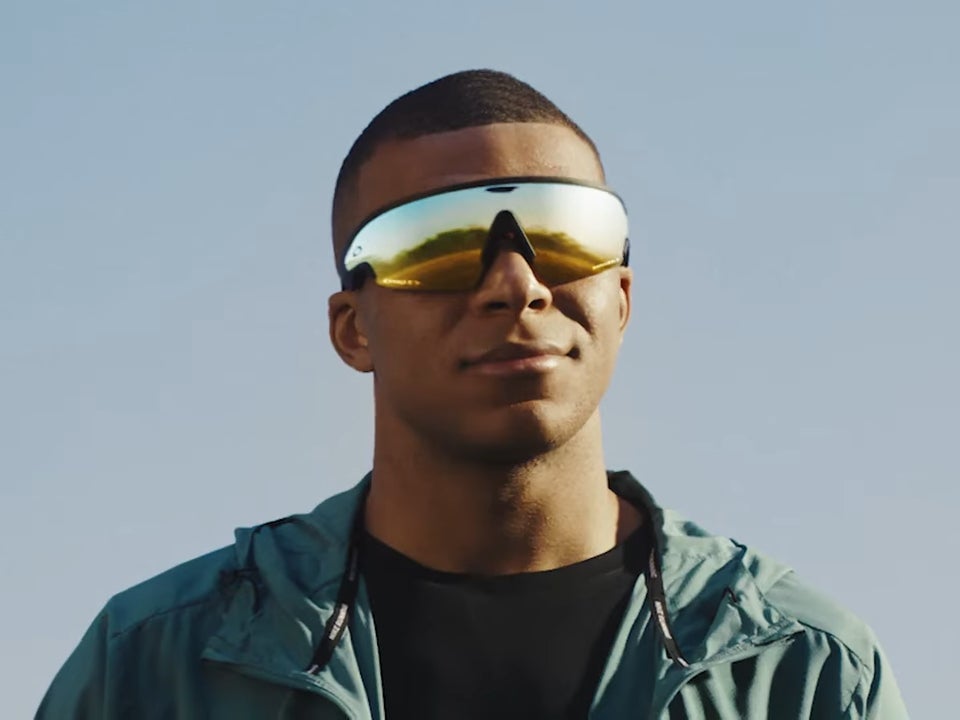 Stylish, but discreetly so. | Image credit — Oakley - The new Oakley Meta Vanguard smart glasses just elevated your outdoors experience