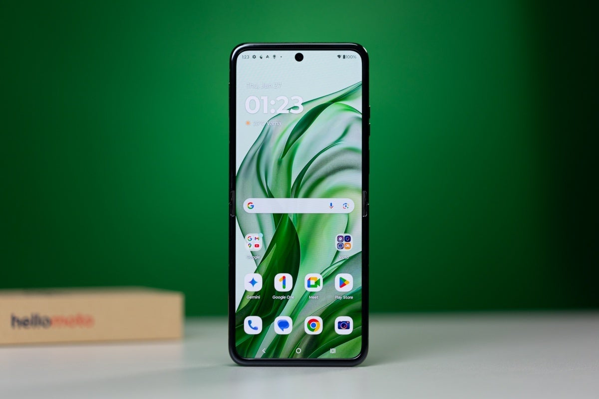 That&#039;s a lot of (primary) screen real estate for an ultra-affordable flip phone. | Image Credit -- PhoneArena - Sensational new deal drops the Motorola Razr+ (2024) foldable to a truly unbeatable price