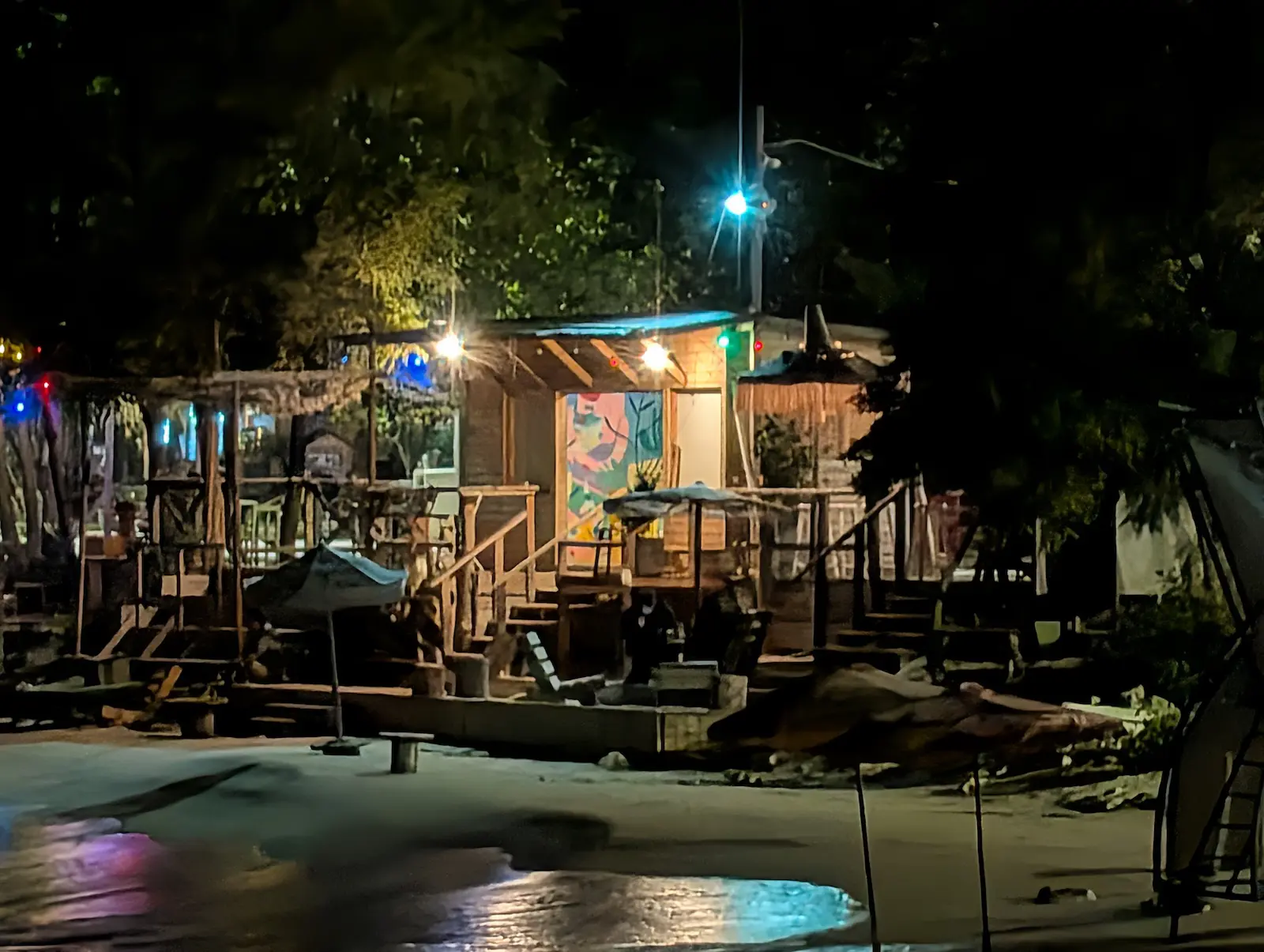 Pixel - iPhone 17 Pro Max vs Pixel 10 Pro XL: Sample Photos Comparison