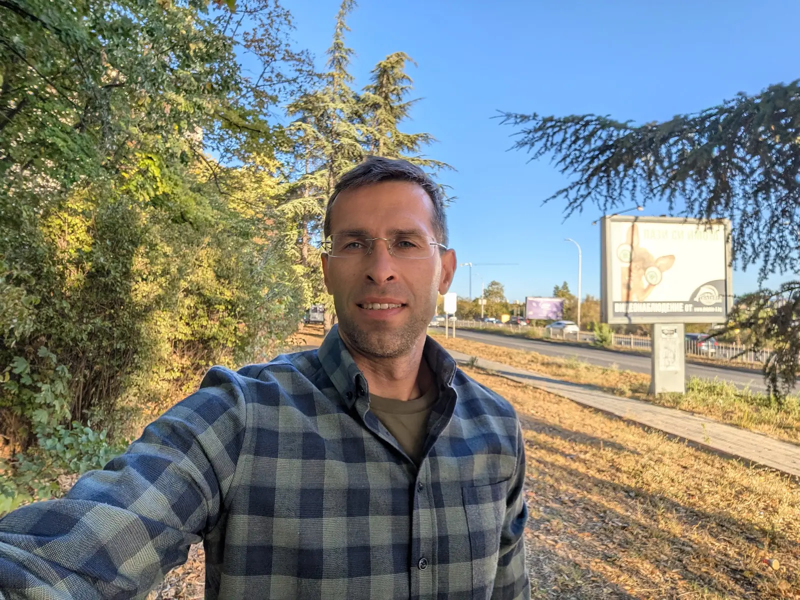Pixel - iPhone 17 Pro Max vs Pixel 10 Pro XL: Sample Photos Comparison