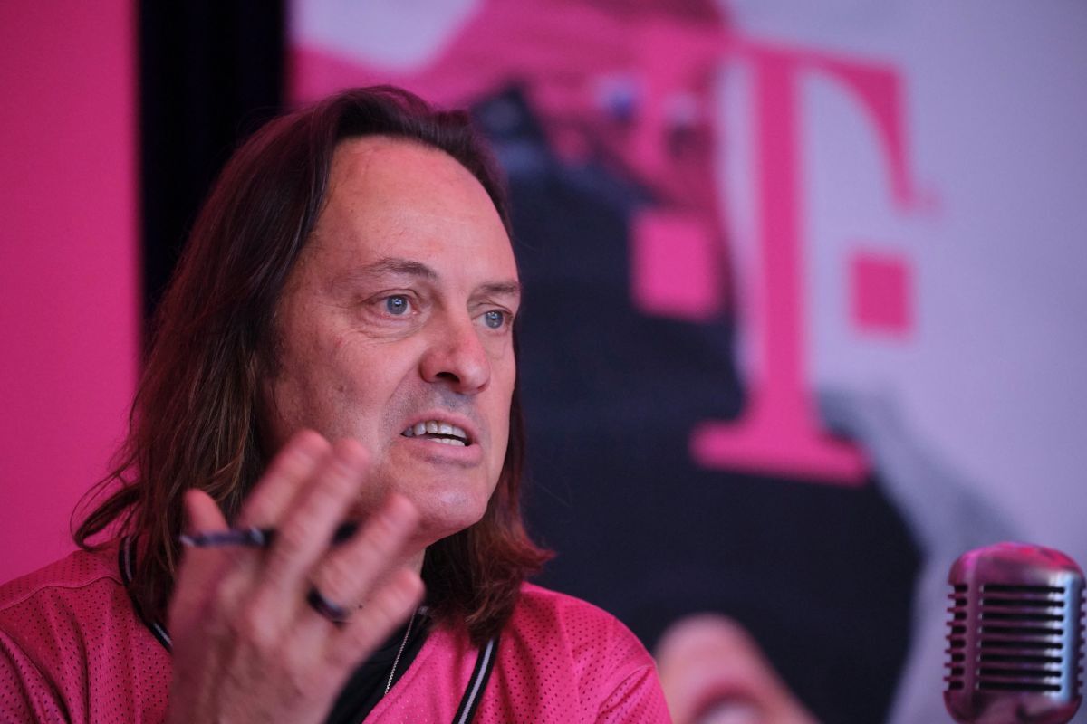Former T-Mobile CEO John Legere