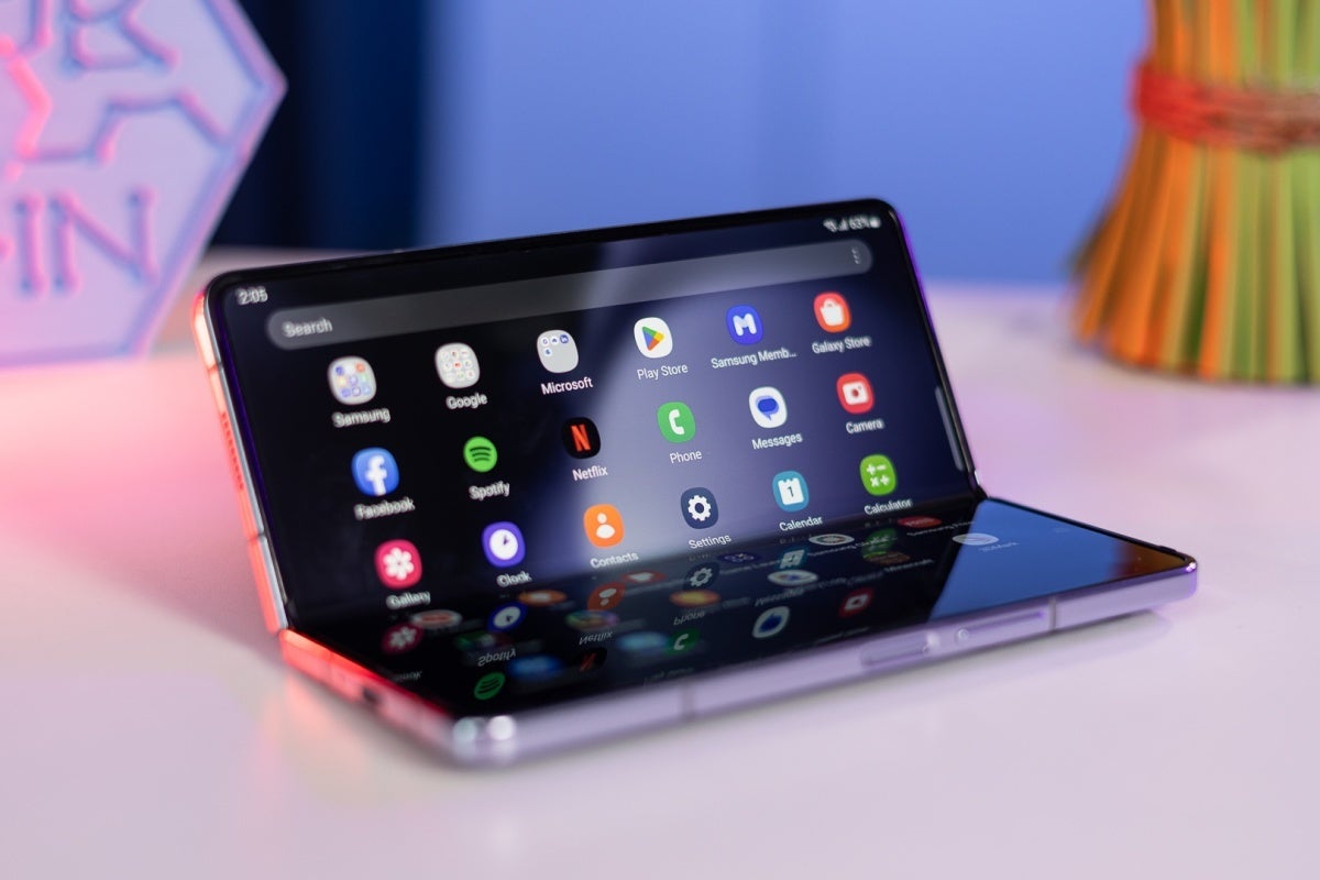 How can you possibly say no to this absolute stunner at that lower-than-ever price? | Image Credit -- PhoneArena - Samsung&#039;s Galaxy Z Fold 5 becomes an unlikely bargain at a gigantic $850 discount