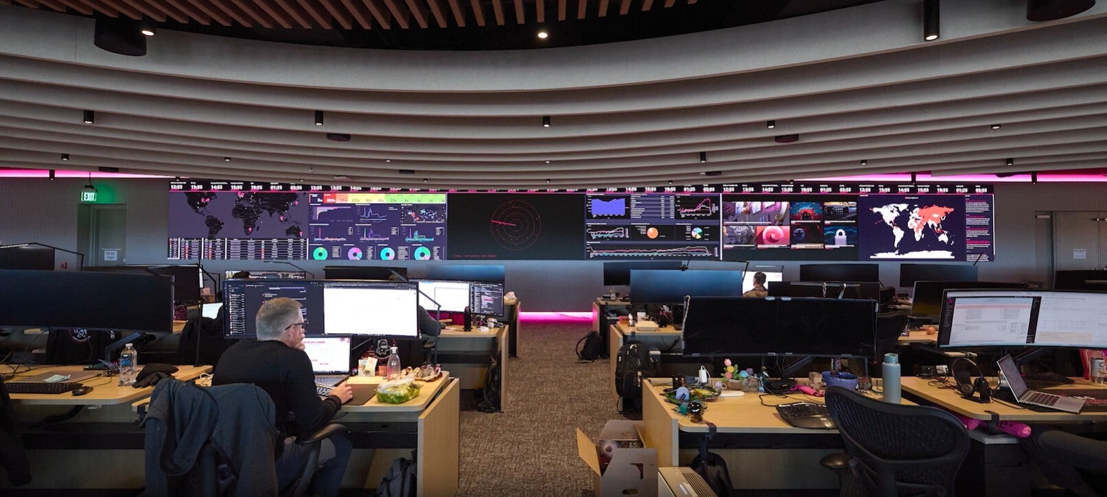 Picture of T-Mobile&amp;#039;s new Cyber Defense Center.