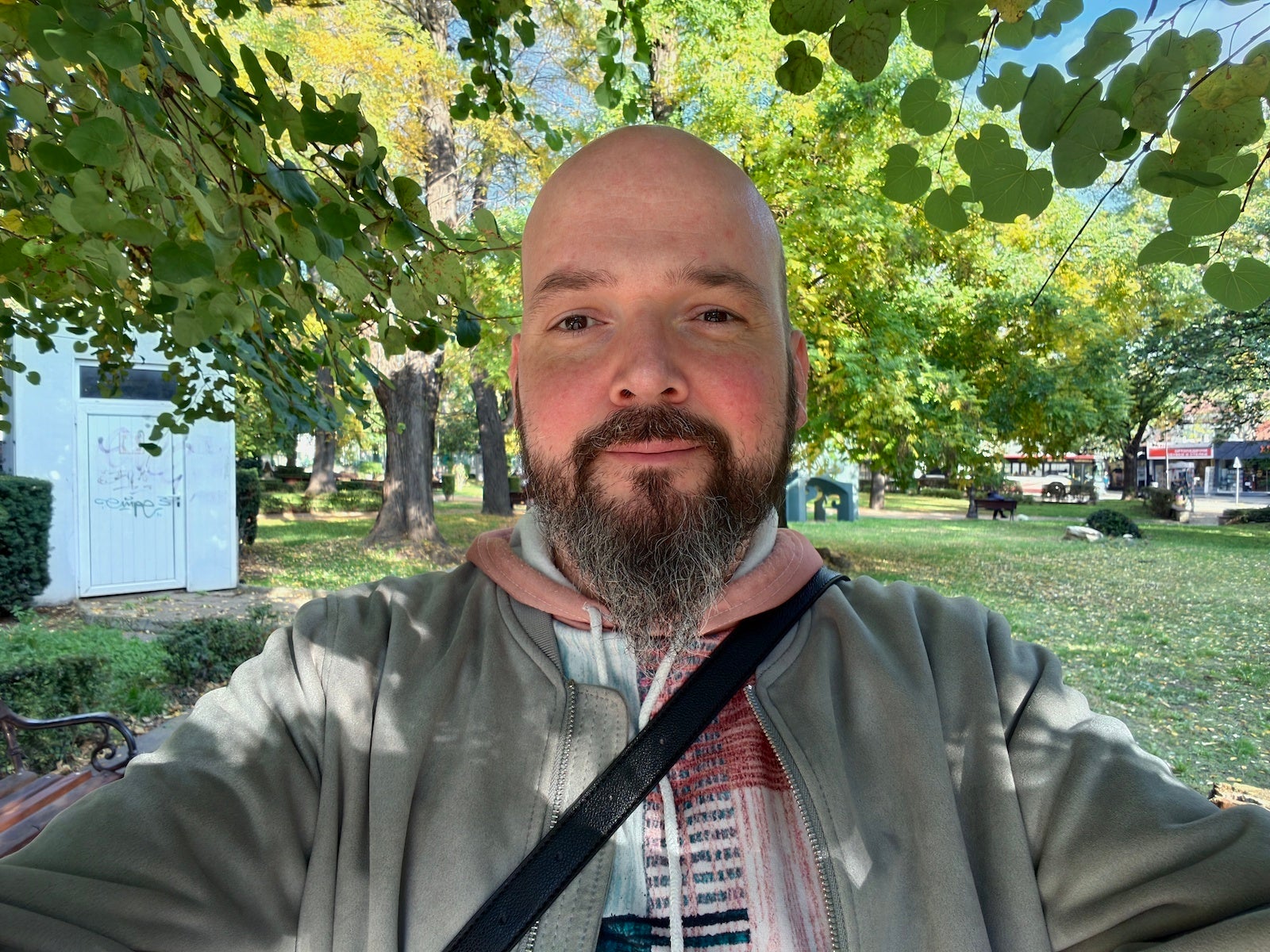 Vivo X300 Pro - Vivo X300 Pro vs iPhone 17 Pro Max: Camera samples comparison