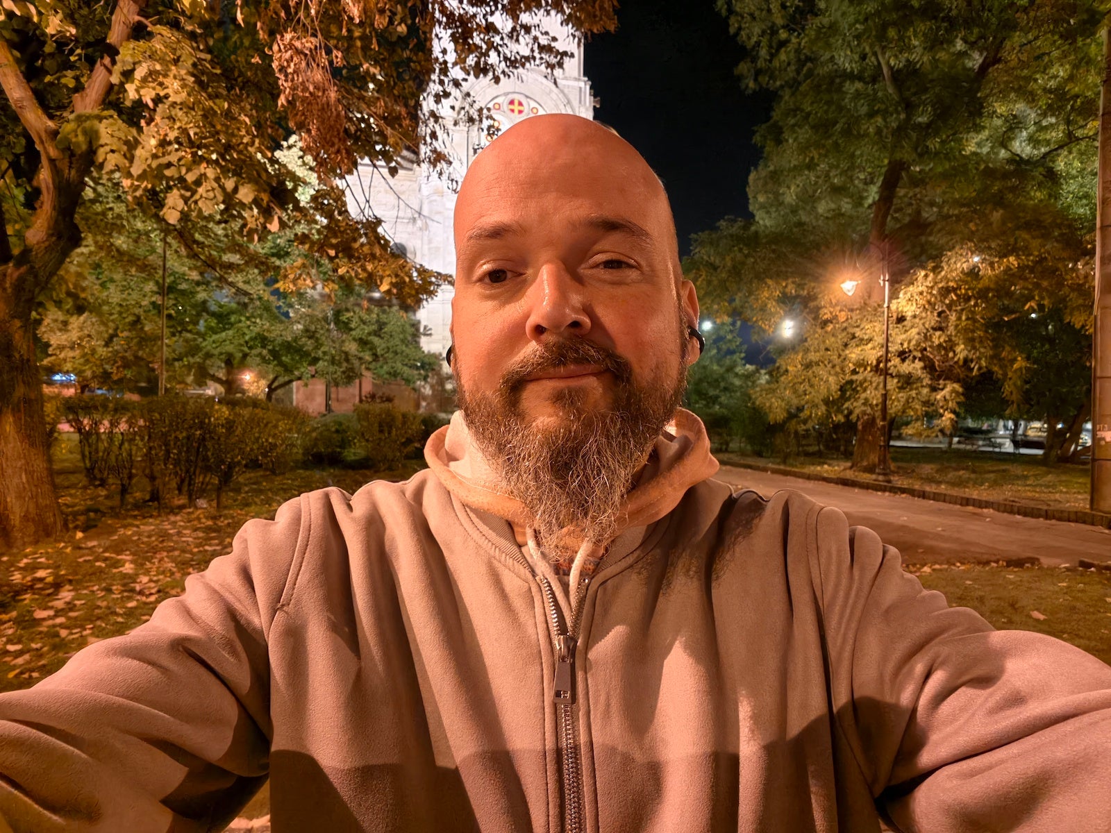 Vivo X300 Pro - Vivo X300 Pro vs iPhone 17 Pro Max: Camera samples comparison