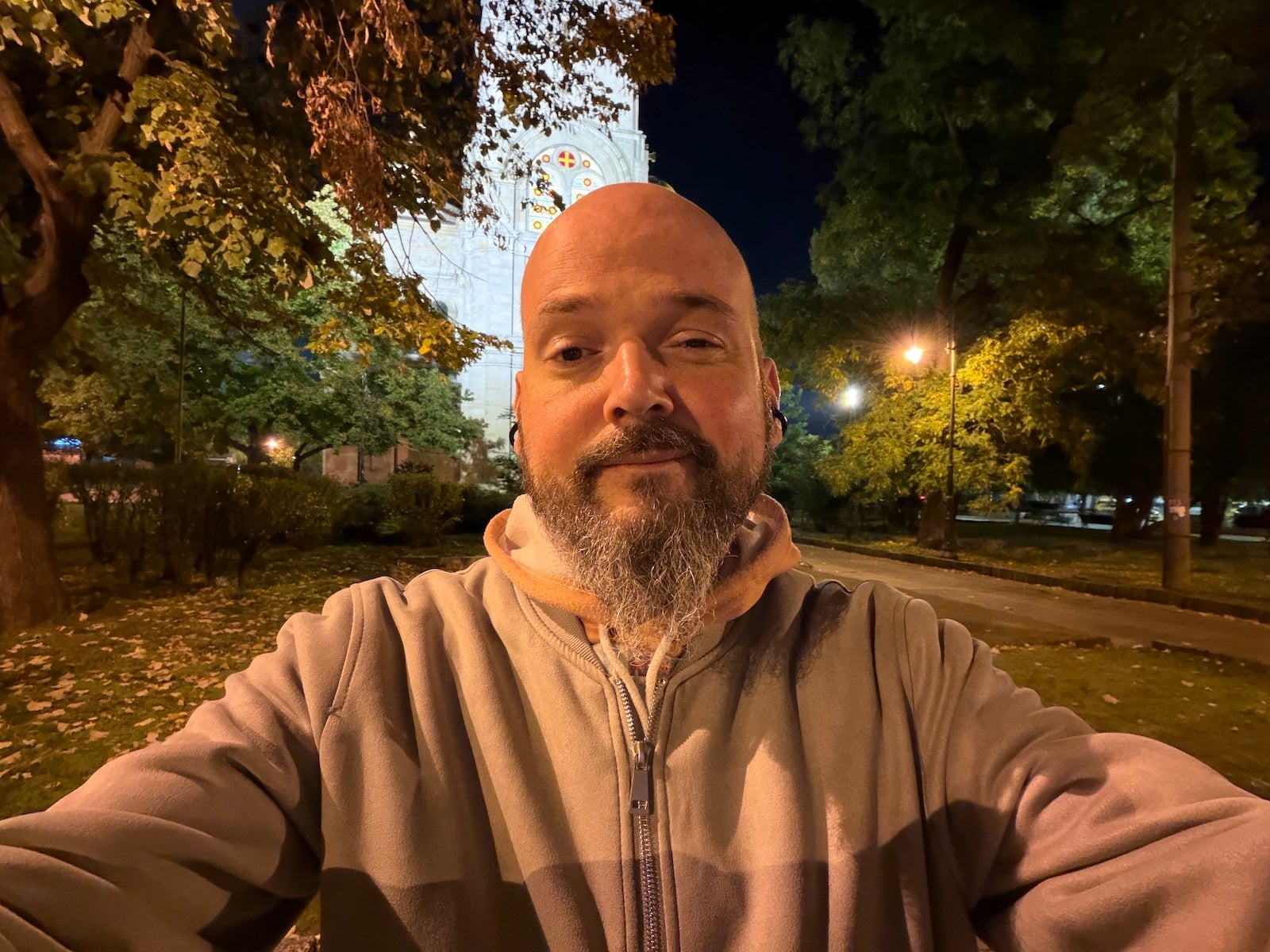 iPhone 17 Pro Max - Vivo X300 Pro vs iPhone 17 Pro Max: Camera samples comparison