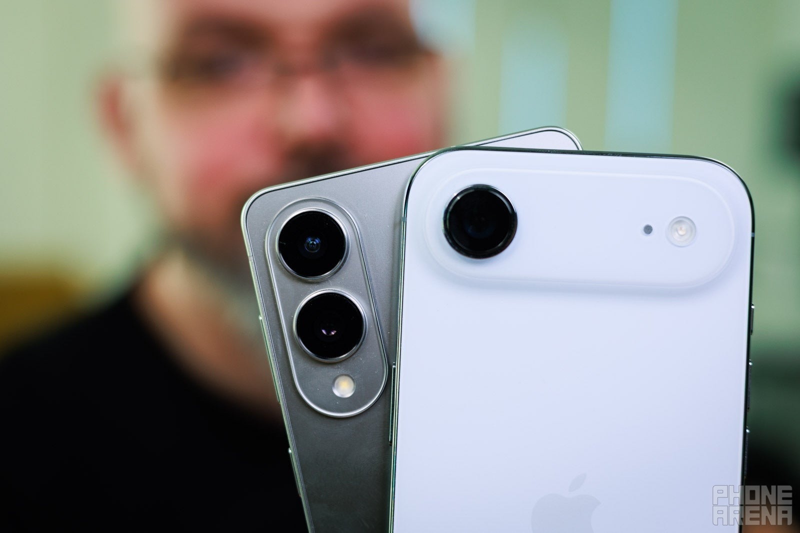 Close-up of the iPhone Air and Galaxy S25 Edge camera modules.