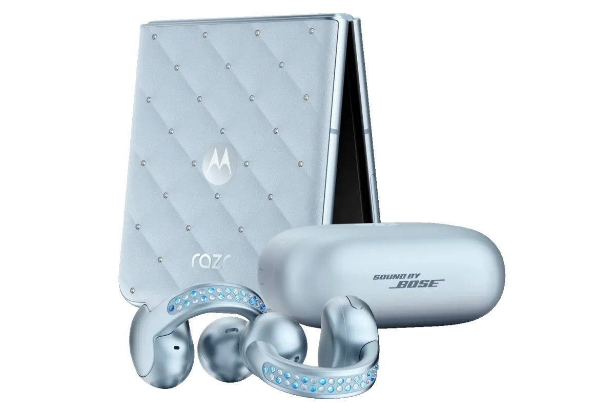 Motorola Razr Swarovski Edition with bundled earbuds