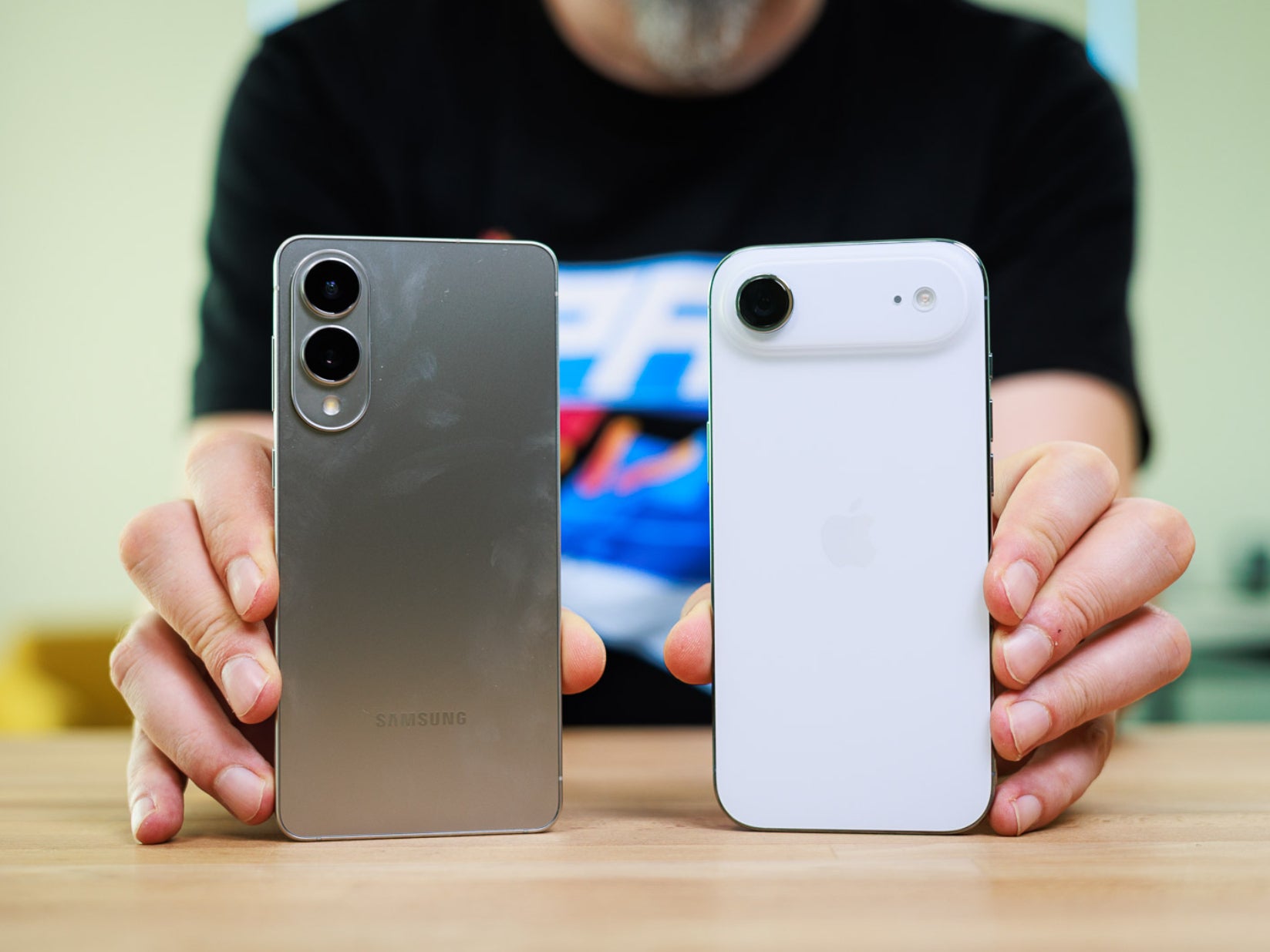 Samsung Galaxy S25 Edge vs iPhone Air