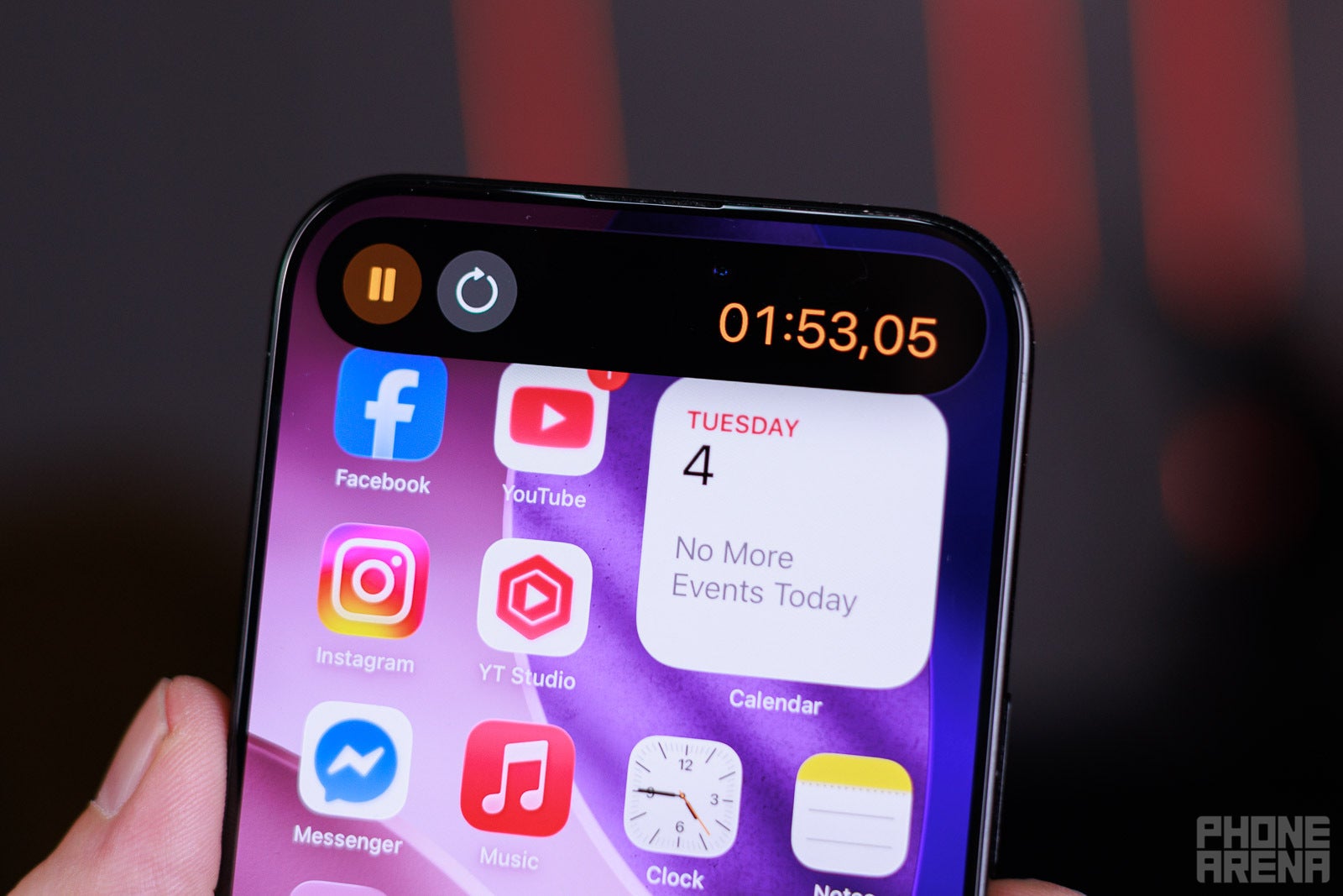 Tap and hold to get &#039;quick access&#039; controls (Image Credit - PhoneArena) - Why I hate the iPhone Dynamic Island