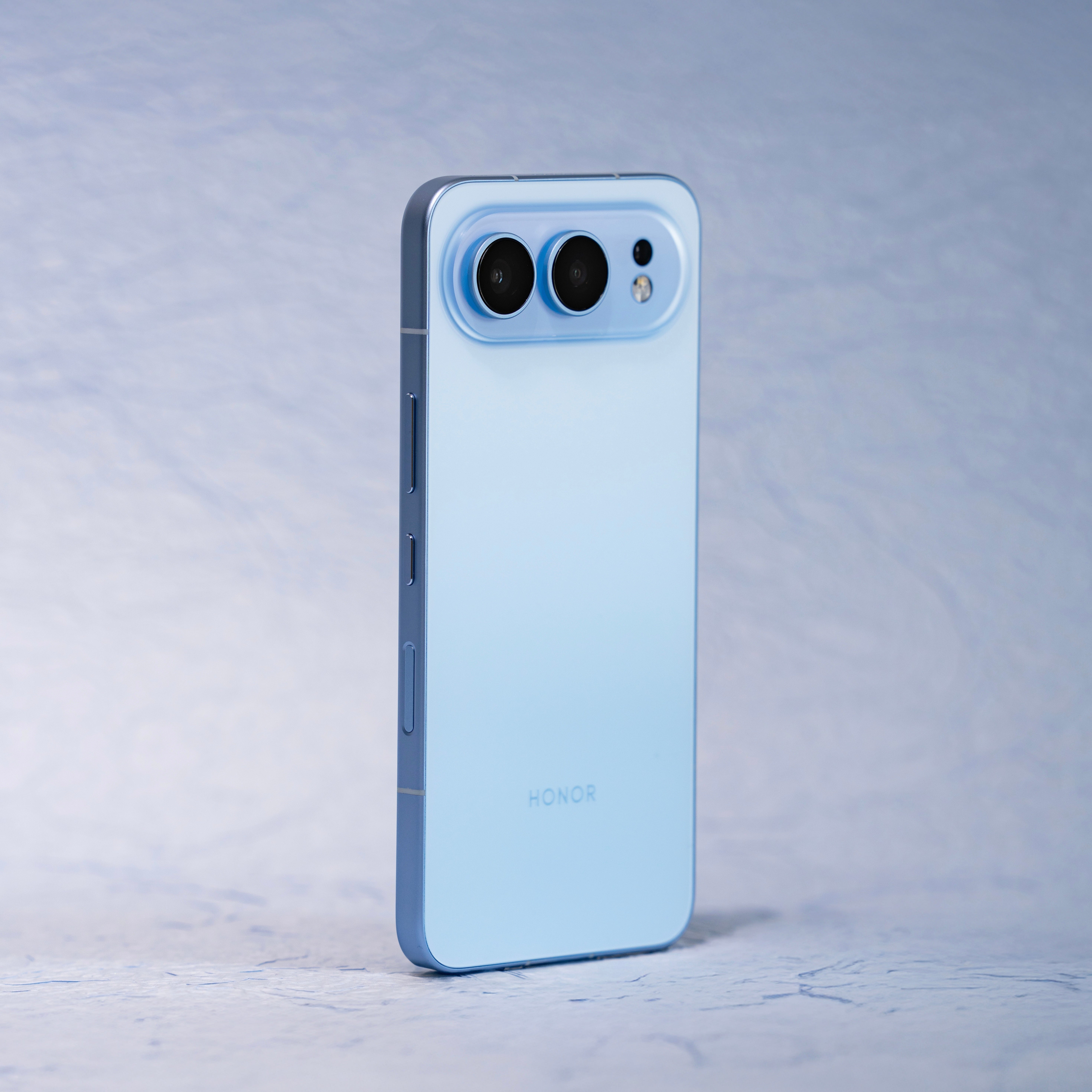 Honor blue phone.