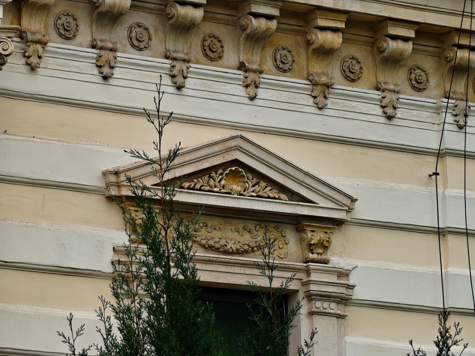 OnePlus 15 - OnePlus 15 vs OnePlus 13: Sample Photos Comparison