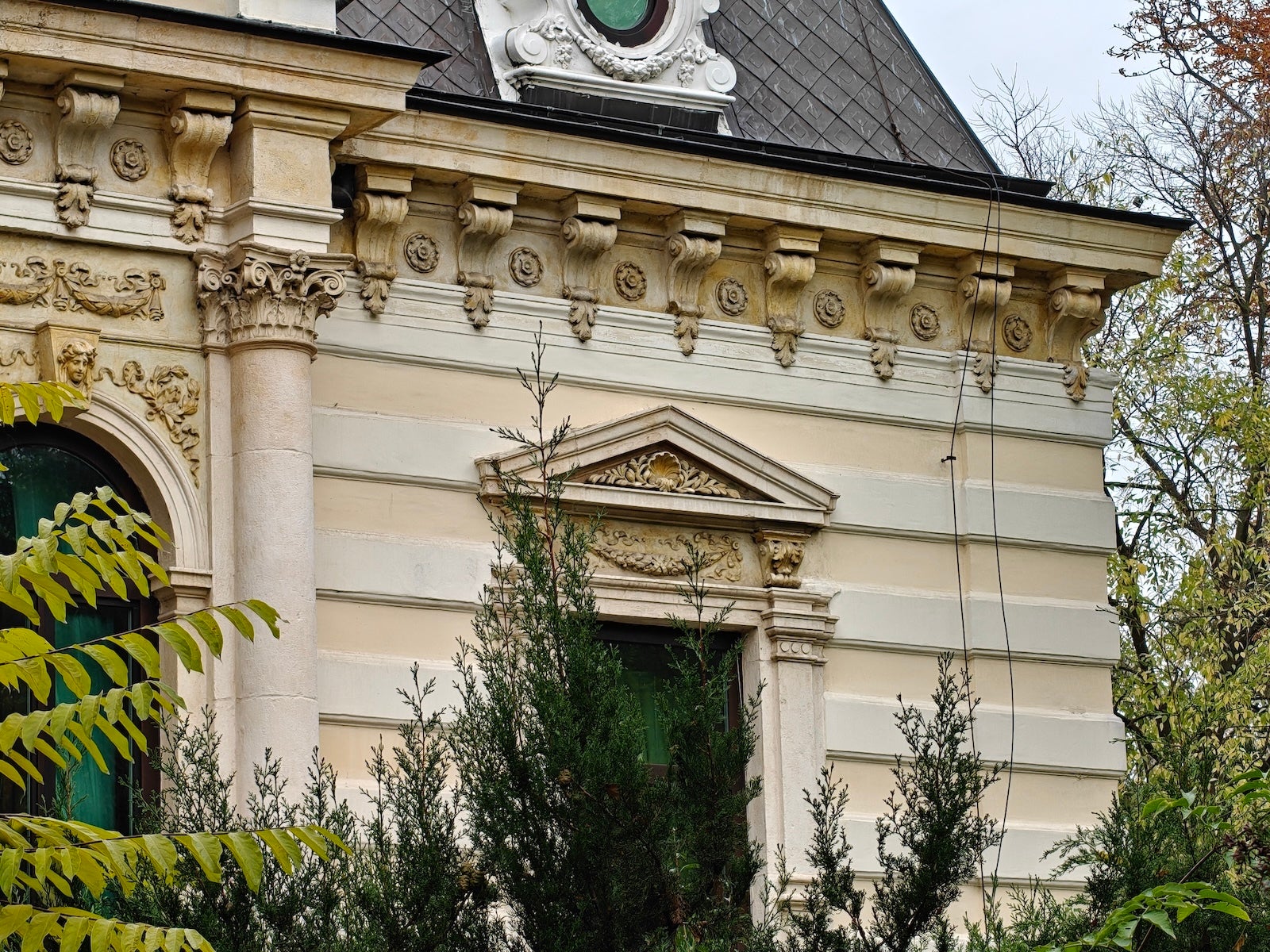 OnePlus 13 - OnePlus 15 vs OnePlus 13: Sample Photos Comparison