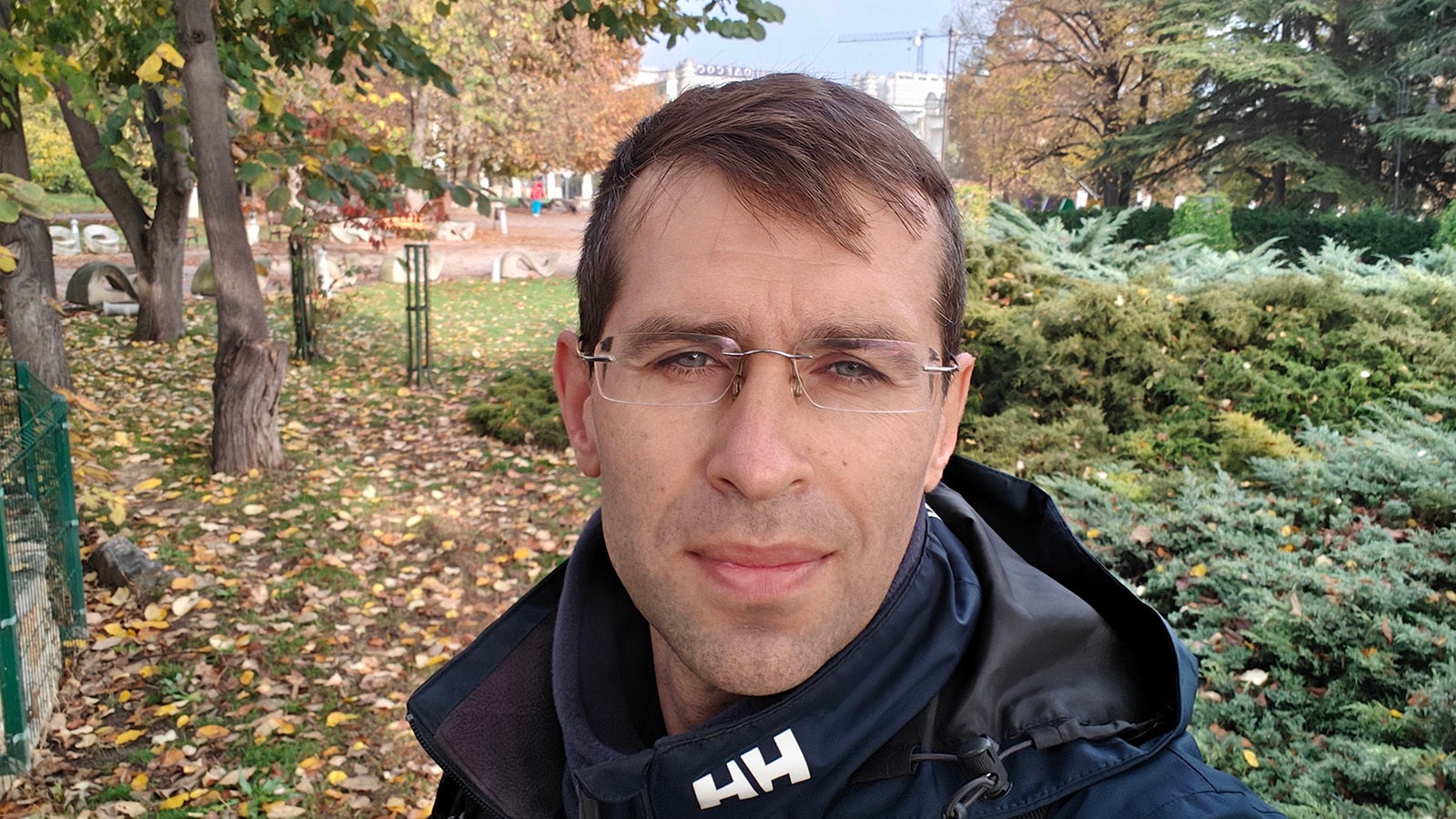 OnePlus 13 - OnePlus 15 vs OnePlus 13: Sample Photos Comparison