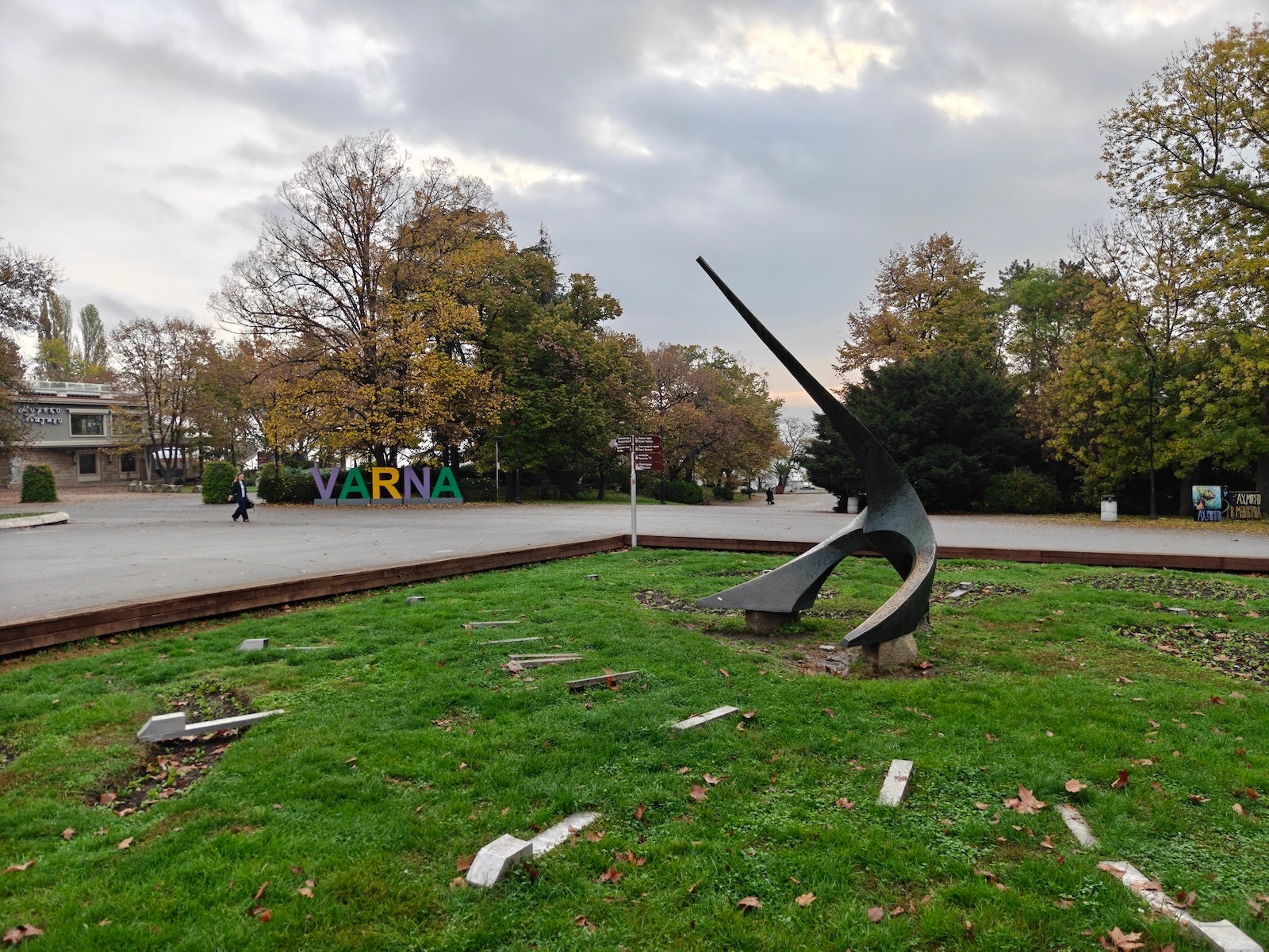 OnePlus 15 - OnePlus 15 vs OnePlus 13: Sample Photos Comparison