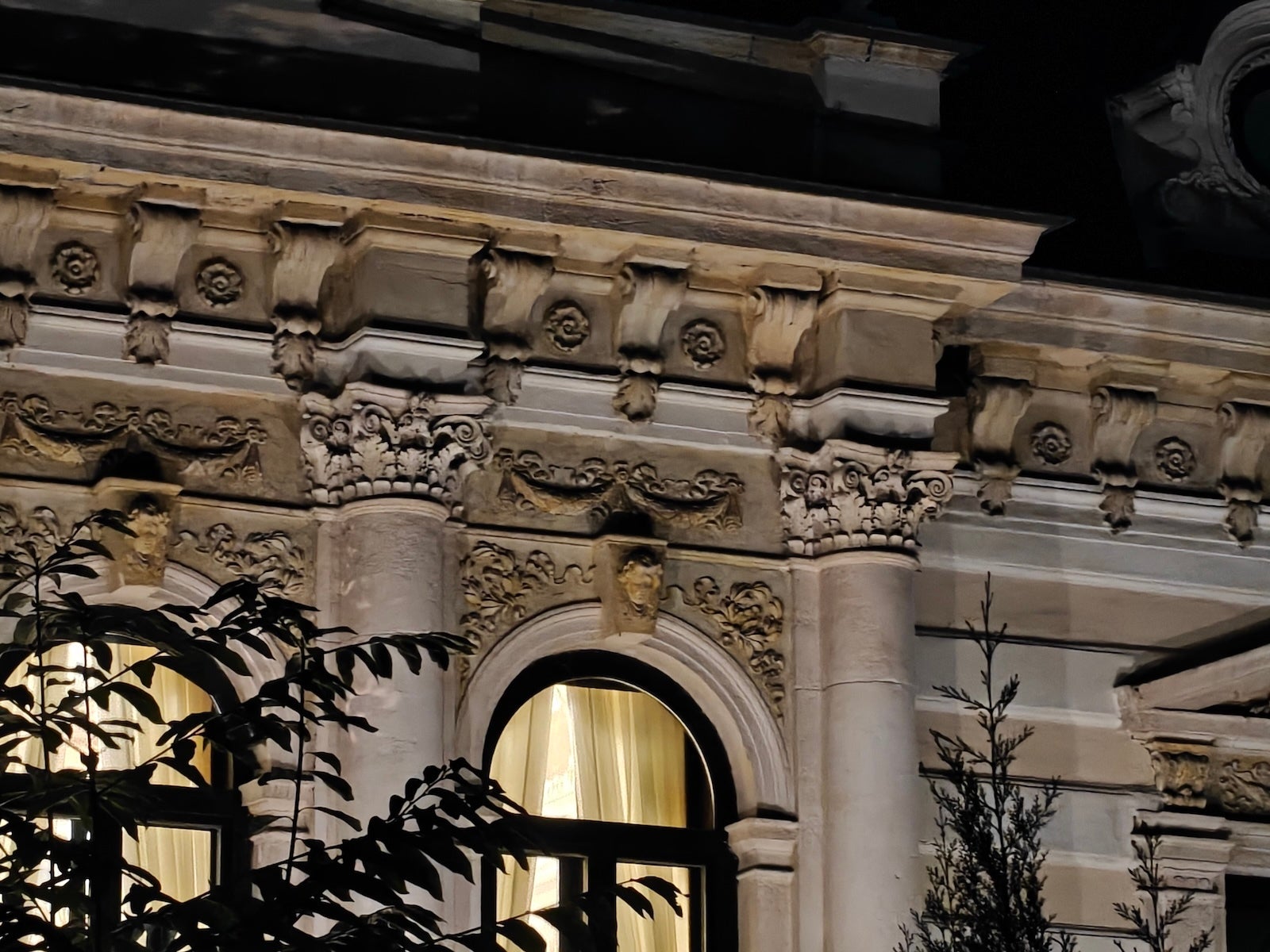 OnePlus 13 - OnePlus 15 vs OnePlus 13: Sample Photos Comparison