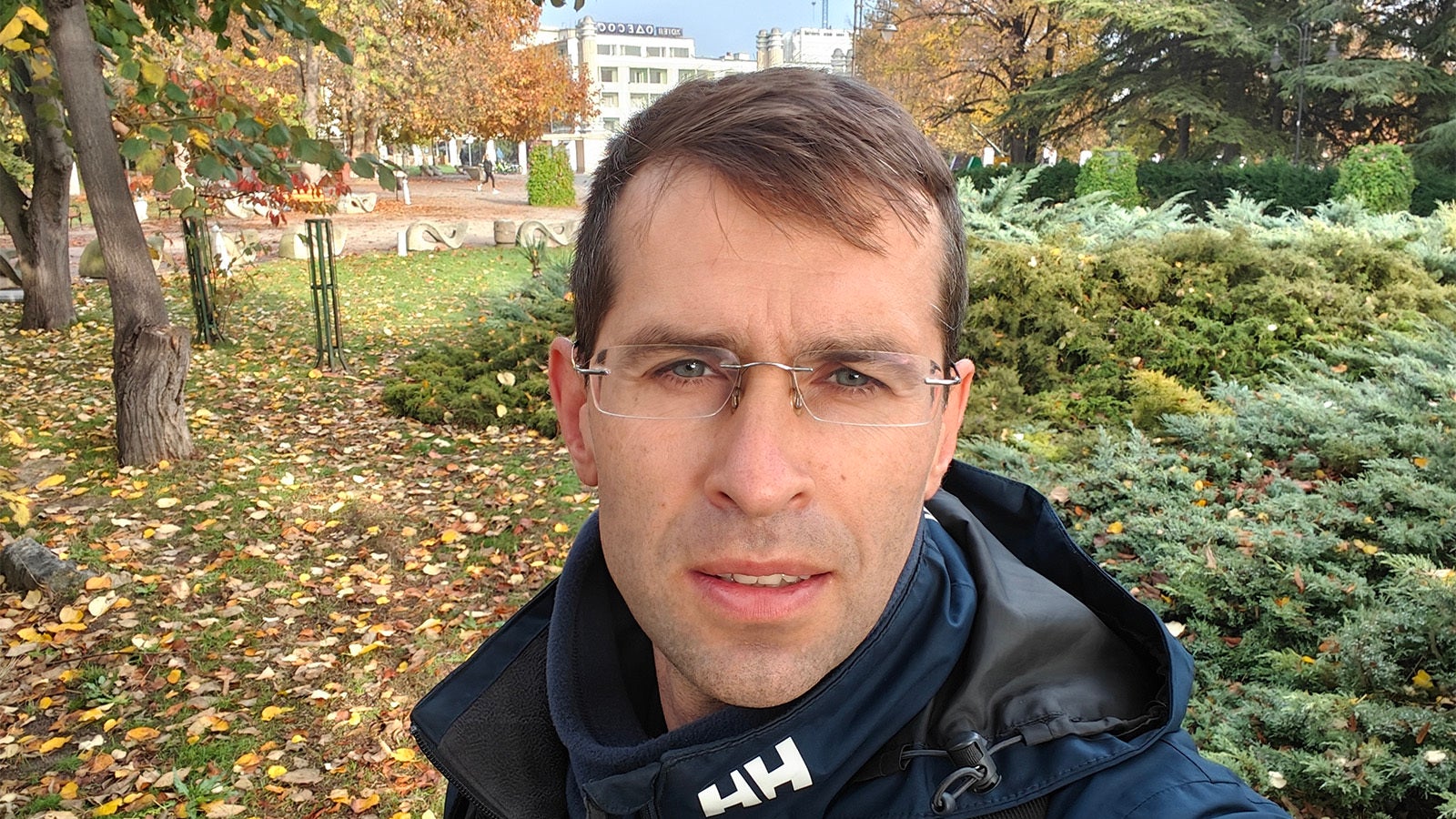 OnePlus 15 - OnePlus 15 vs Galaxy S25 Ultra: Sample Photos Comparison