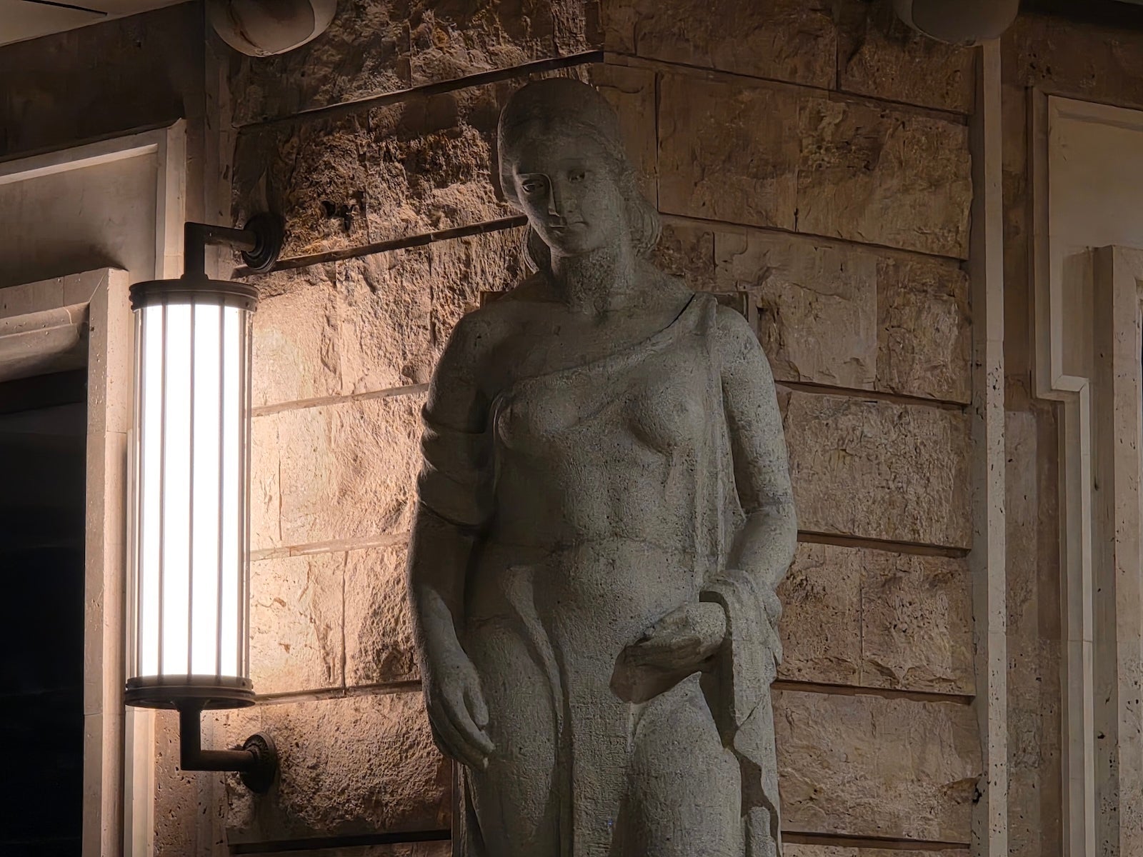 Galaxy S25 Ultra - OnePlus 15 vs Galaxy S25 Ultra: Sample Photos Comparison